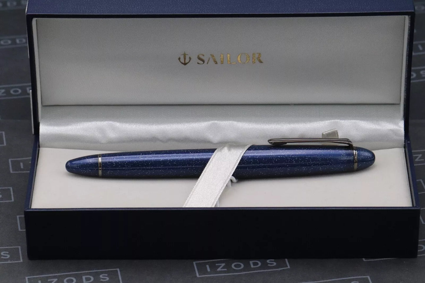Sailor 1911L Ringless Galaxy Pleiades Fountain Pen - Medium-Fine Nib image 5