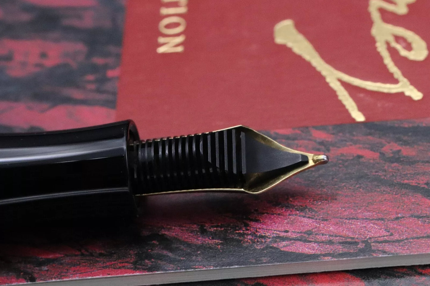 Montblanc Writers Edition Voltaire Fountain Pen image 11