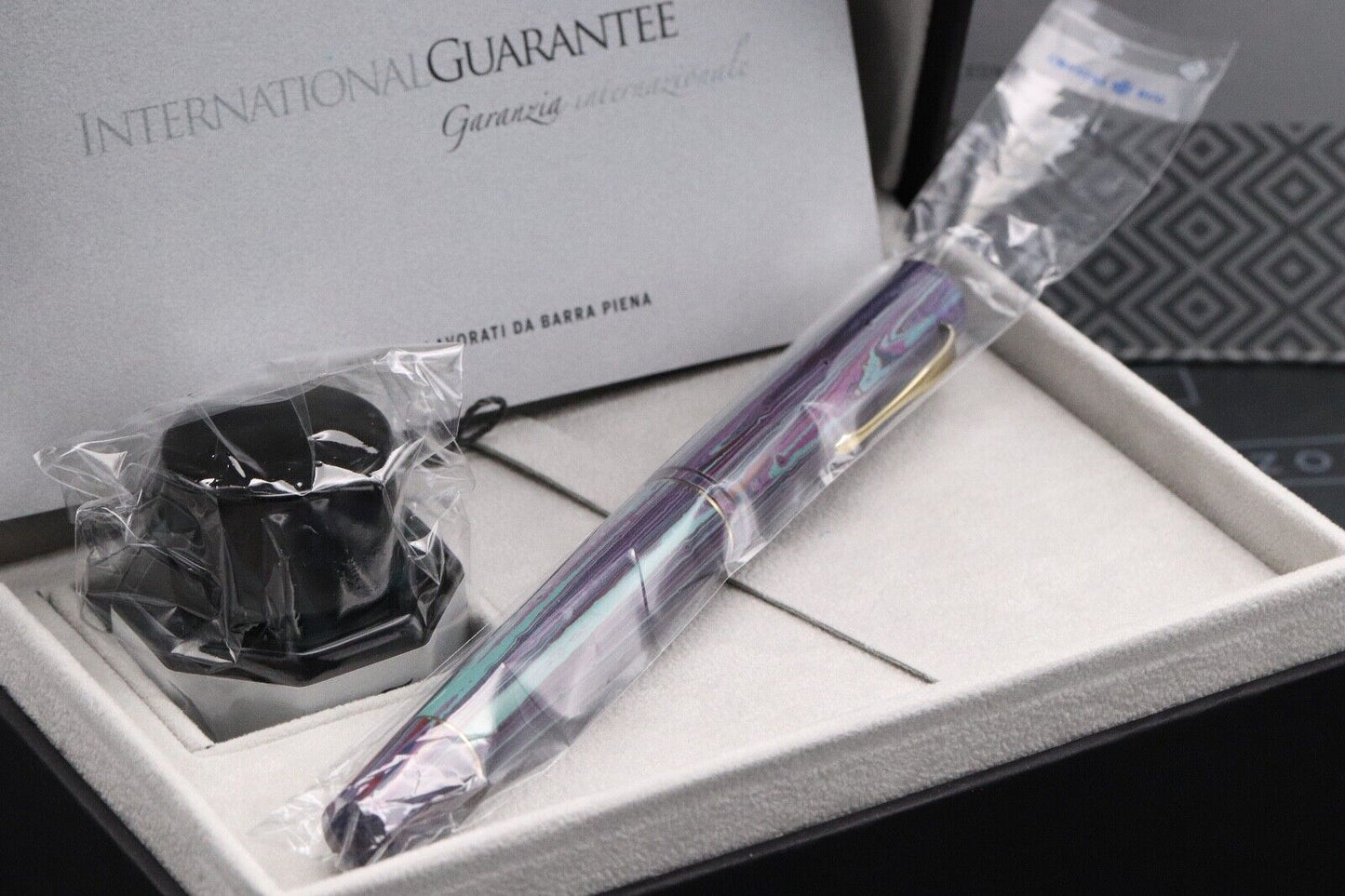 Leonardo Essenza Etna Ebonite Fountain Pen image 7