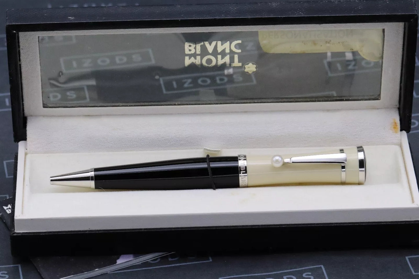 Montblanc Muses Greta Garbo Special Edition Ballpoint Pen image 7