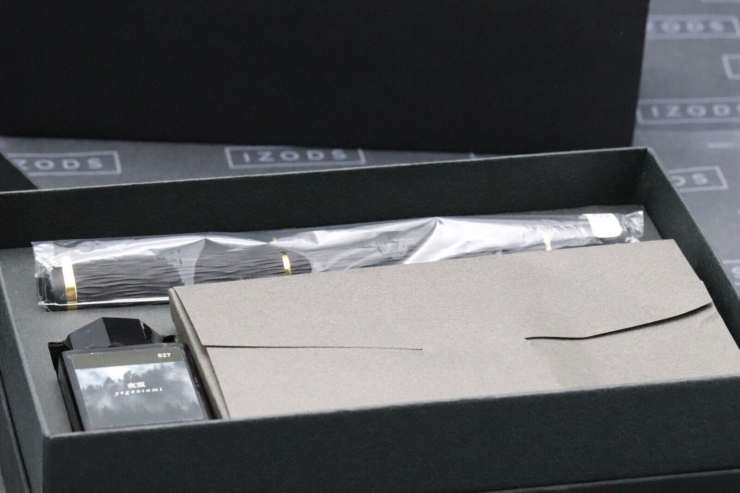 Sailor Ebonite Sculpture 'Night Breeze' Yokaze Fountain Pen - Broad Nib image 5