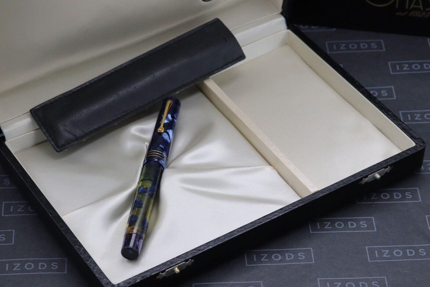 Omas 75th Anniversary Lucens Blue Royale Celluloid Limited Edition Fountain Pen image 8