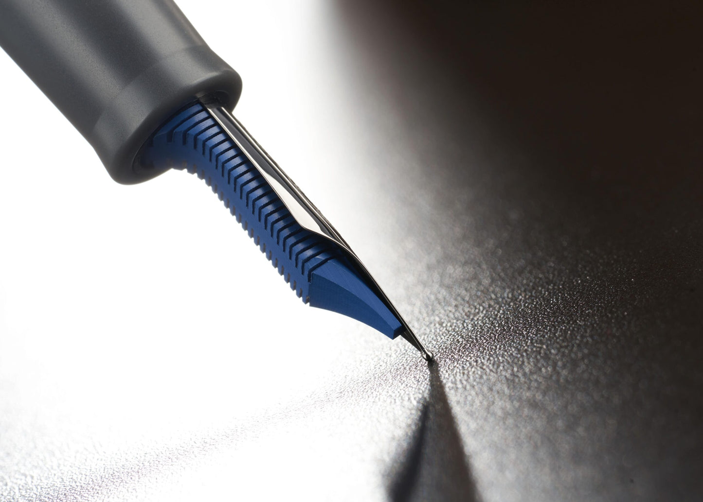 Delta Prestige Matte Limited Edition Fountain Pen - #8 Nib image 3