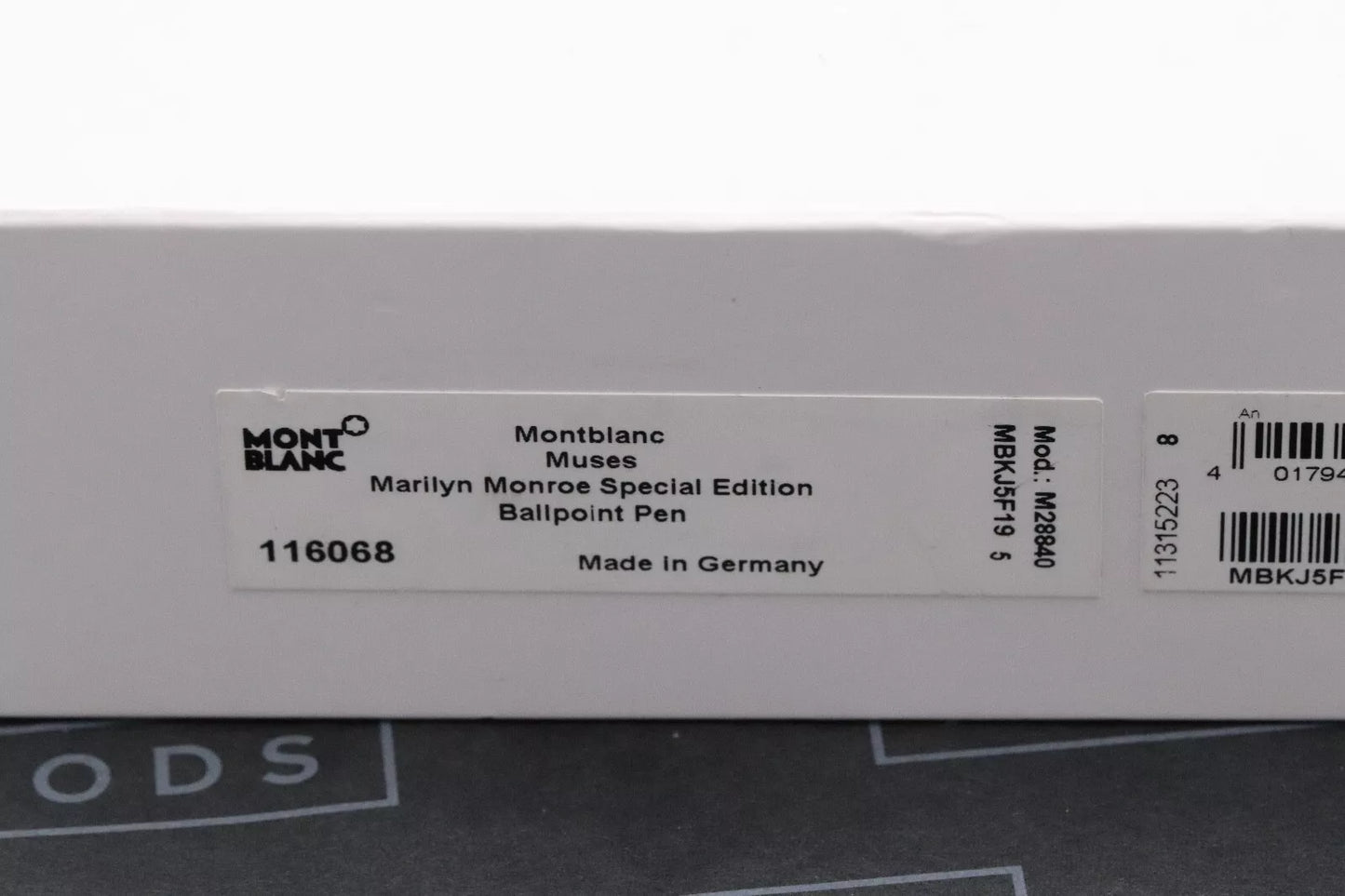 Montblanc Muses Marilyn Monroe Red Ballpoint Pen image 9