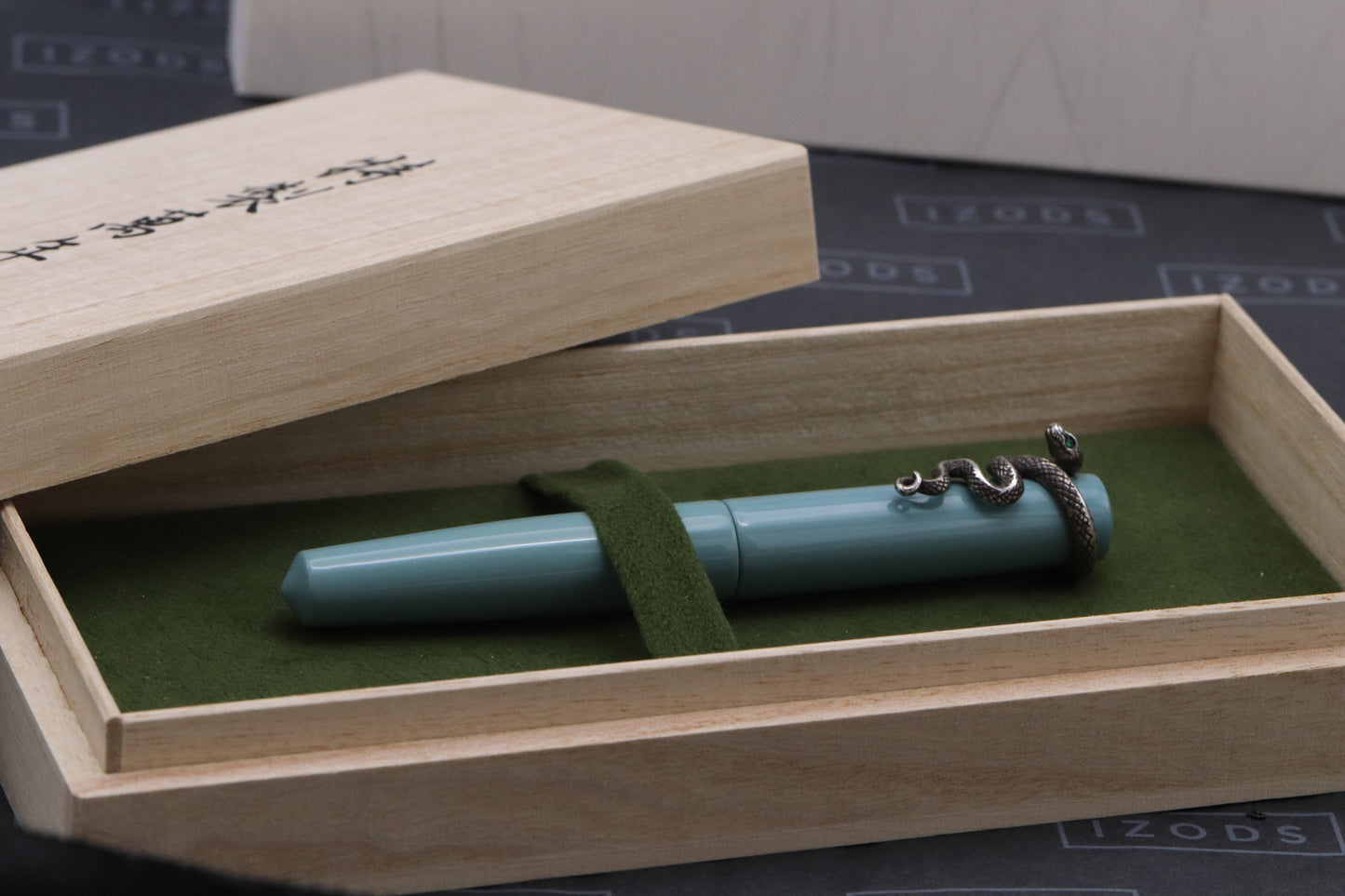 Nakaya Piccolo Writer Ama-iro Fountain Pen with Snake Stopper
