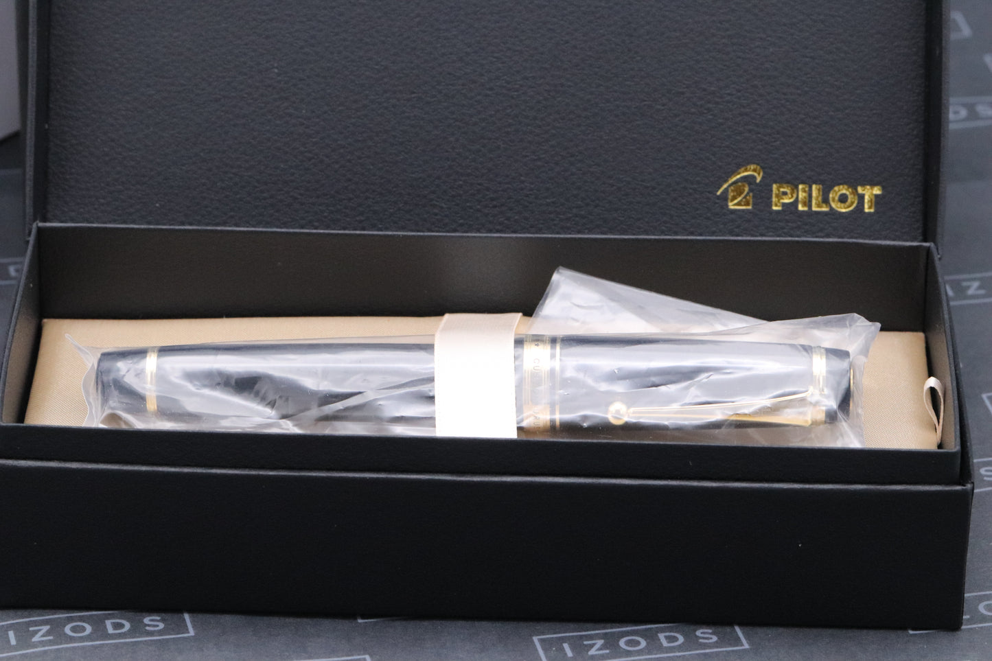 Pilot Custom Urushi Black Fountain Pen