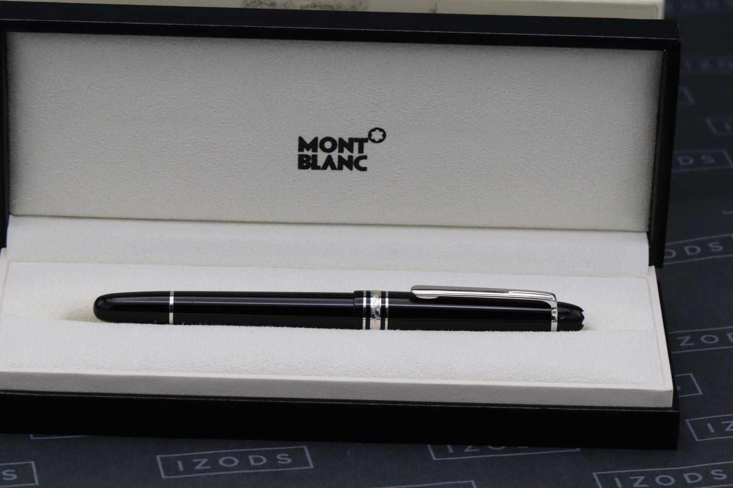 Montblanc Meisterstuck 145 Classique Platinum Coated Fountain Pen