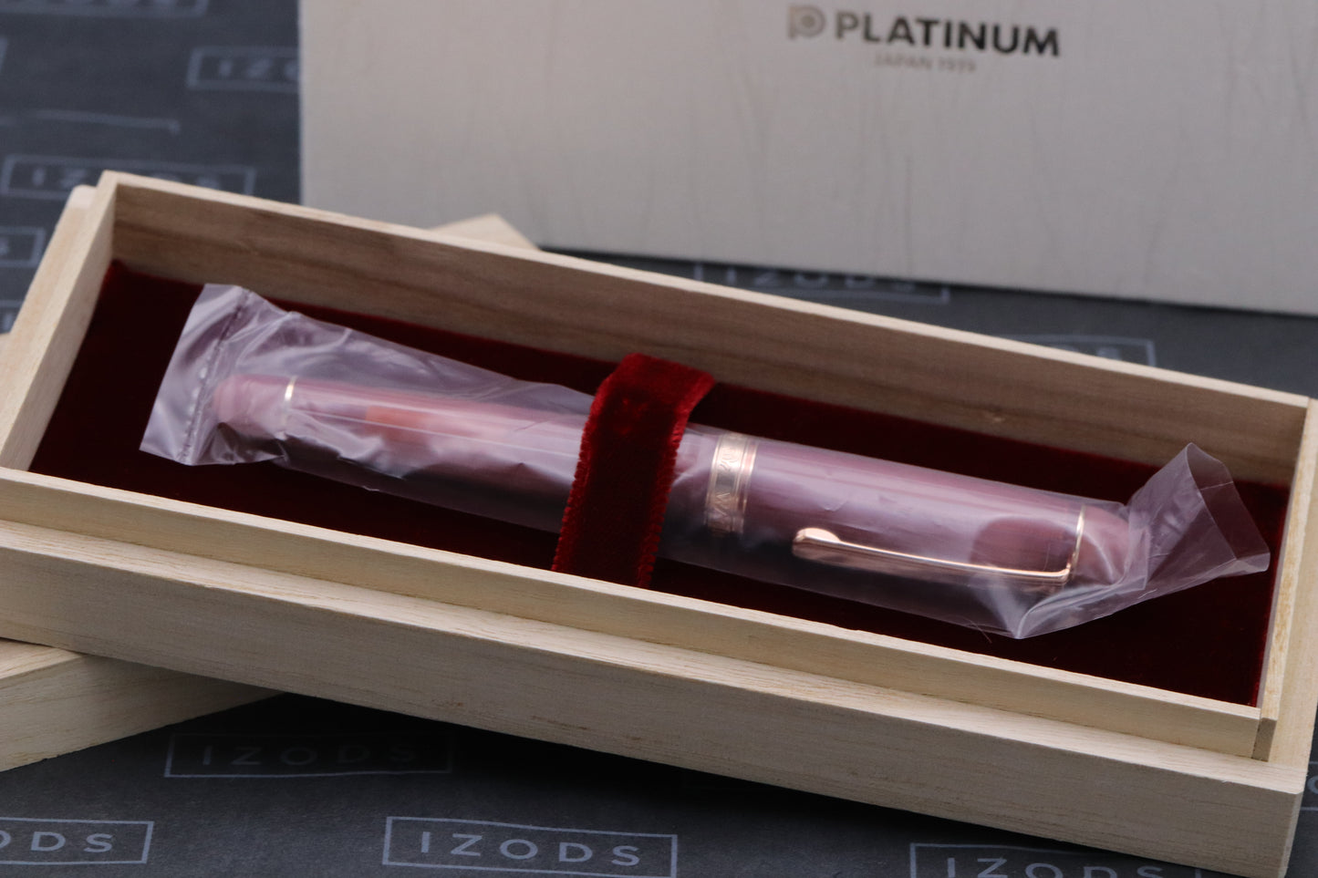 Platinum #3776 Century Nice Wagner Antique Rose 2026 Fountain Pen - UNUSED