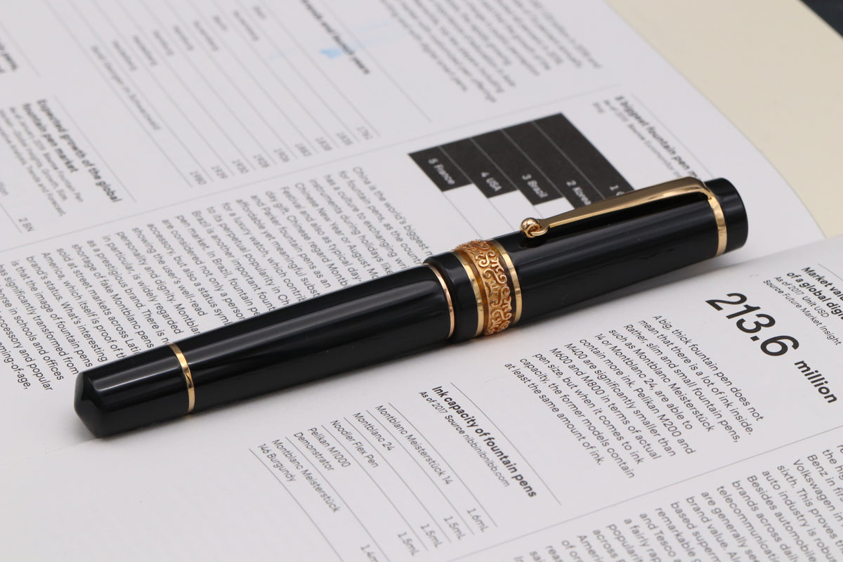 Maiora Alpha Nera Red Gold Fountain Pen