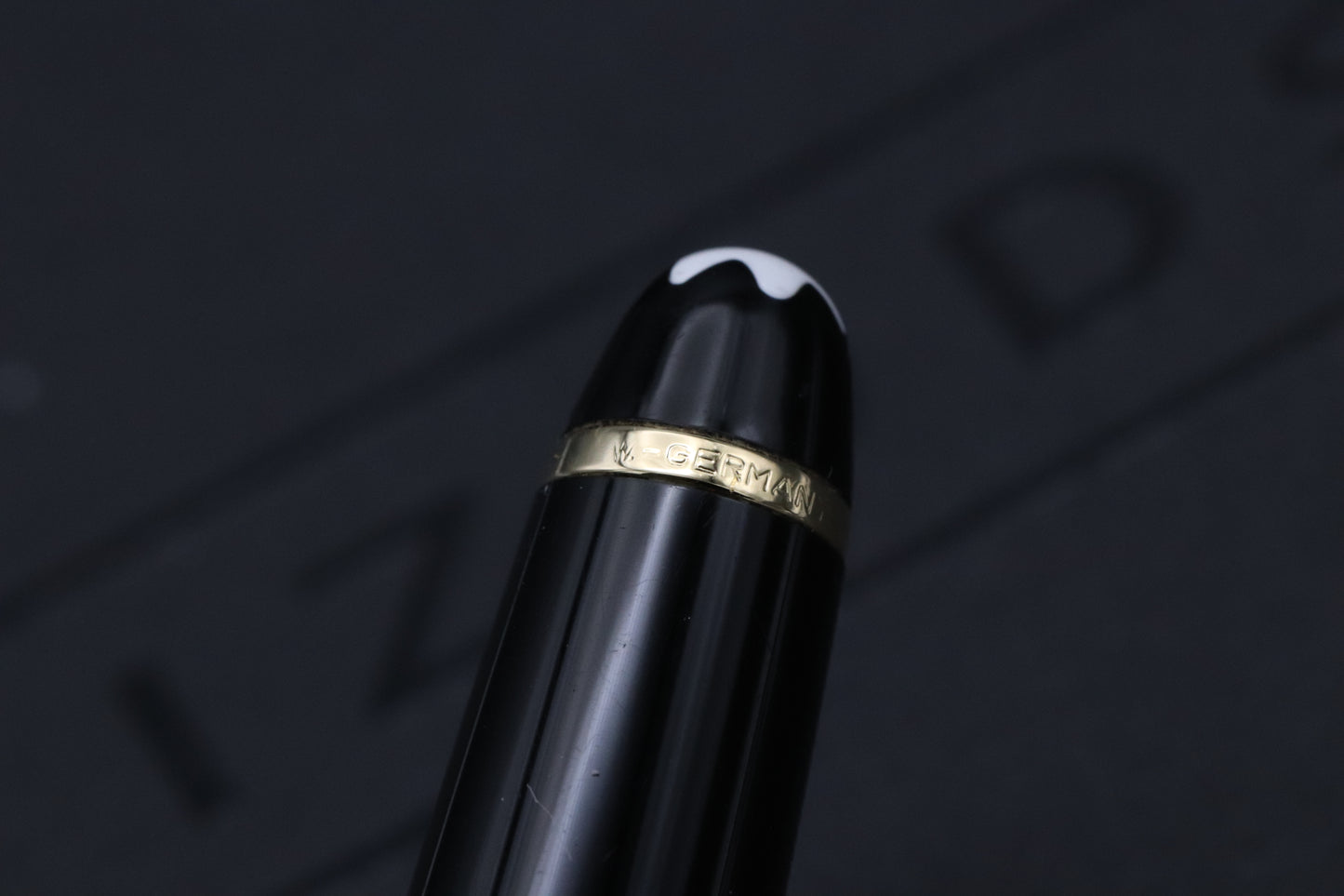 Montblanc Meisterstück 164 Classique Gold-Coated Ballpoint Pen
