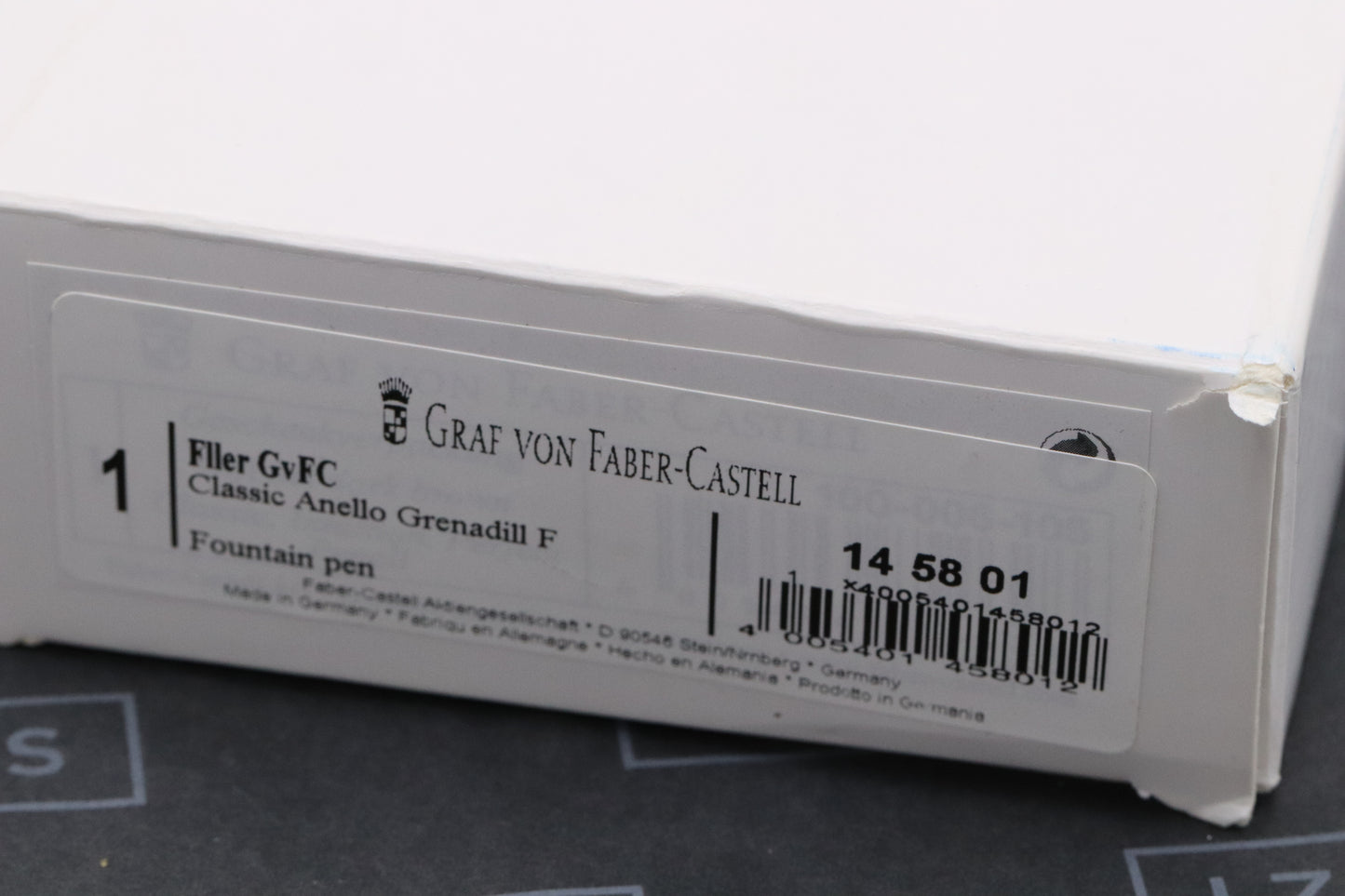 Graf von Faber-Castell Classic Anello Grenadilla Fountain Pen