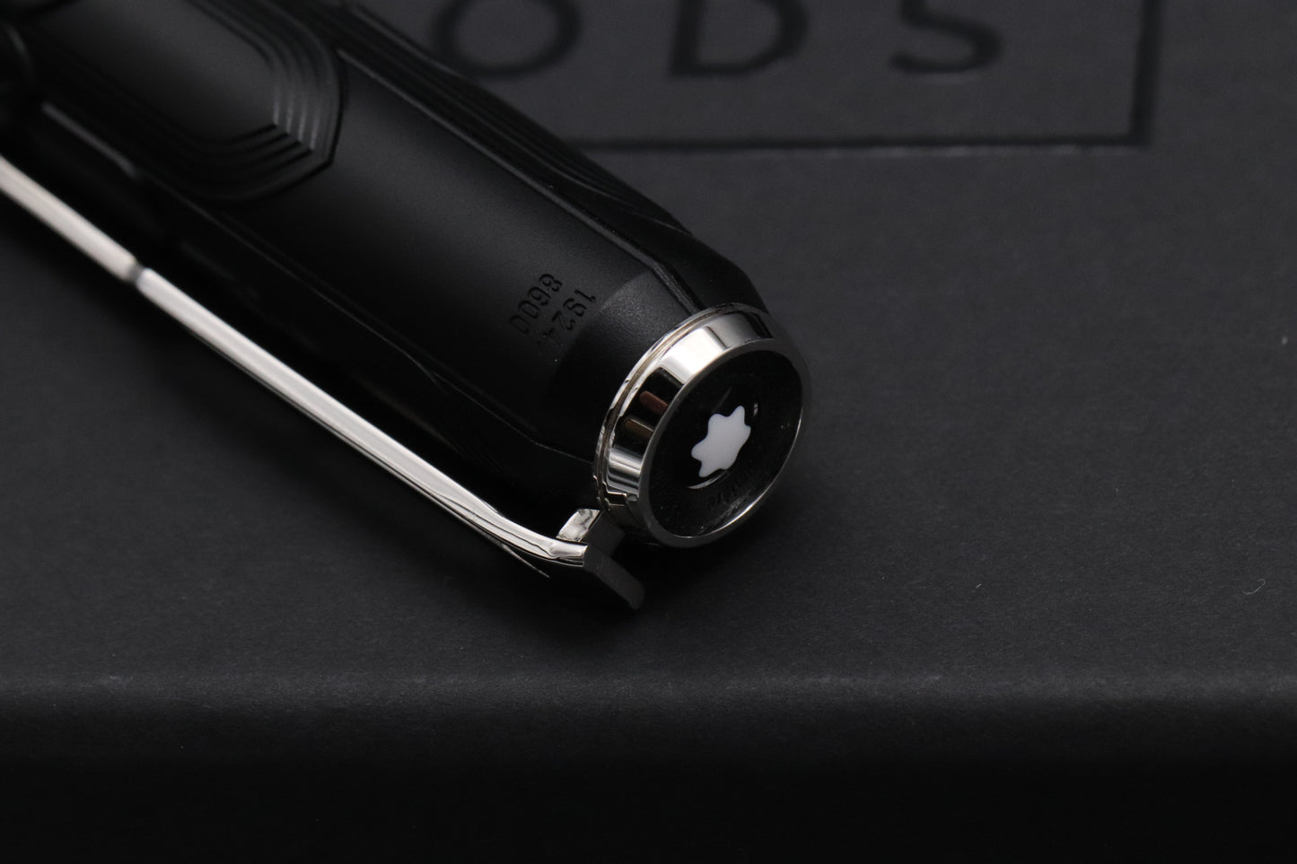 Montblanc Writers Edition Victor Hugo Rollerball / Fineliner Pen