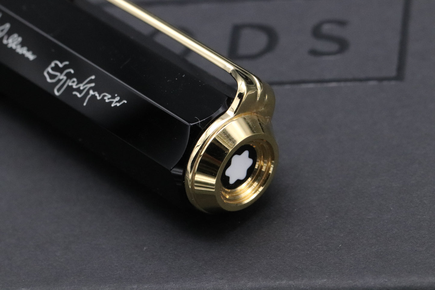 Montblanc Writers Edition Victor Hugo Rollerball / Fineliner Pen (Copy)