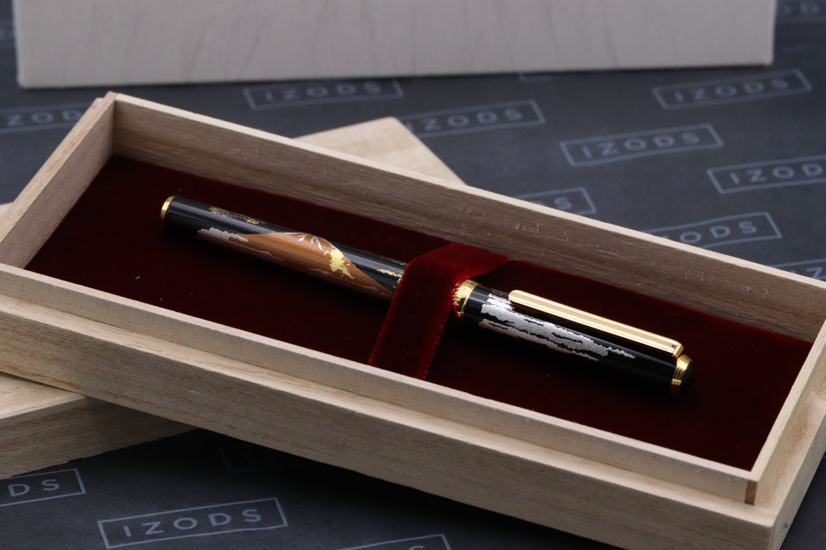 Platinum Kanazawa-Haku Mt. Fuji Fountain Pen