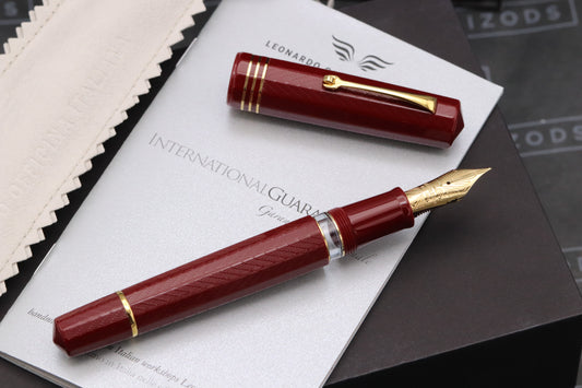 Leonardo Dodici Guilloche Burgundy LE124 Fountain Pen - #8 Fine Nib - DIPPED