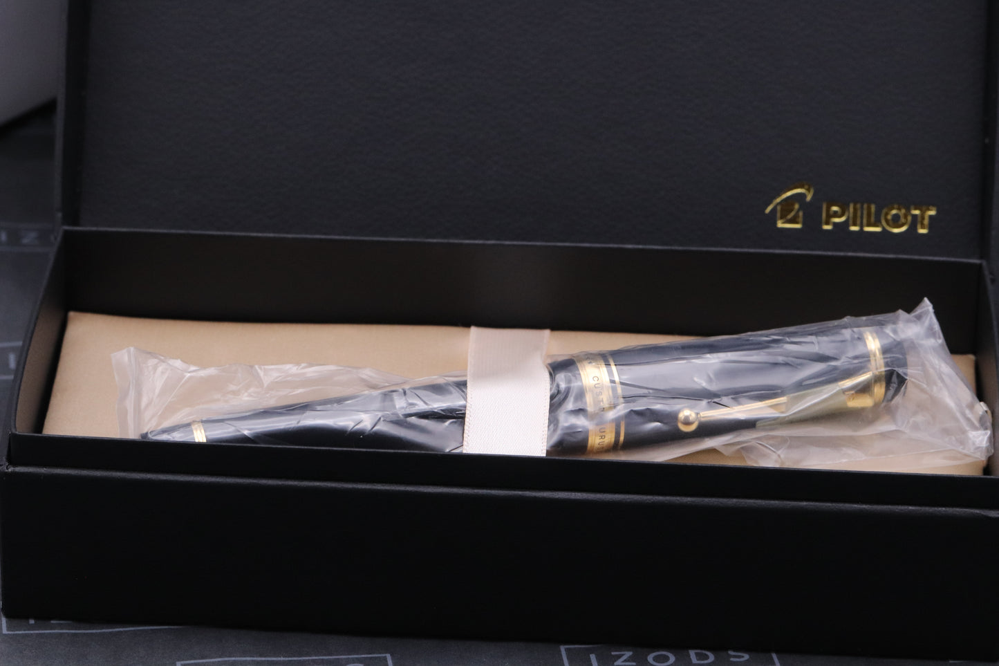 Pilot Custom Urushi Black Fountain Pen - INKED ONCE