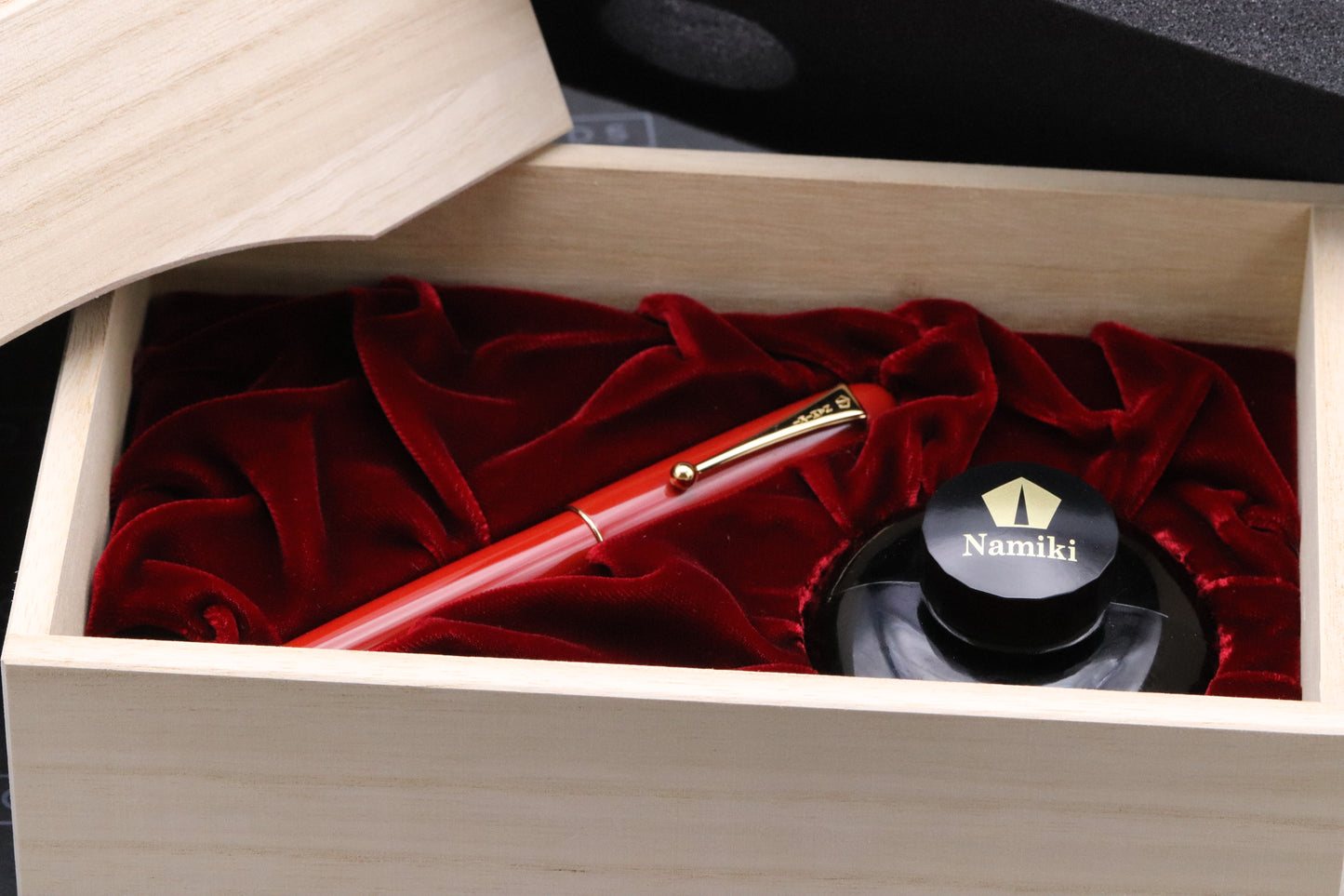 Namiki Yukari Royale Vermilion Urushi Fountain Pen