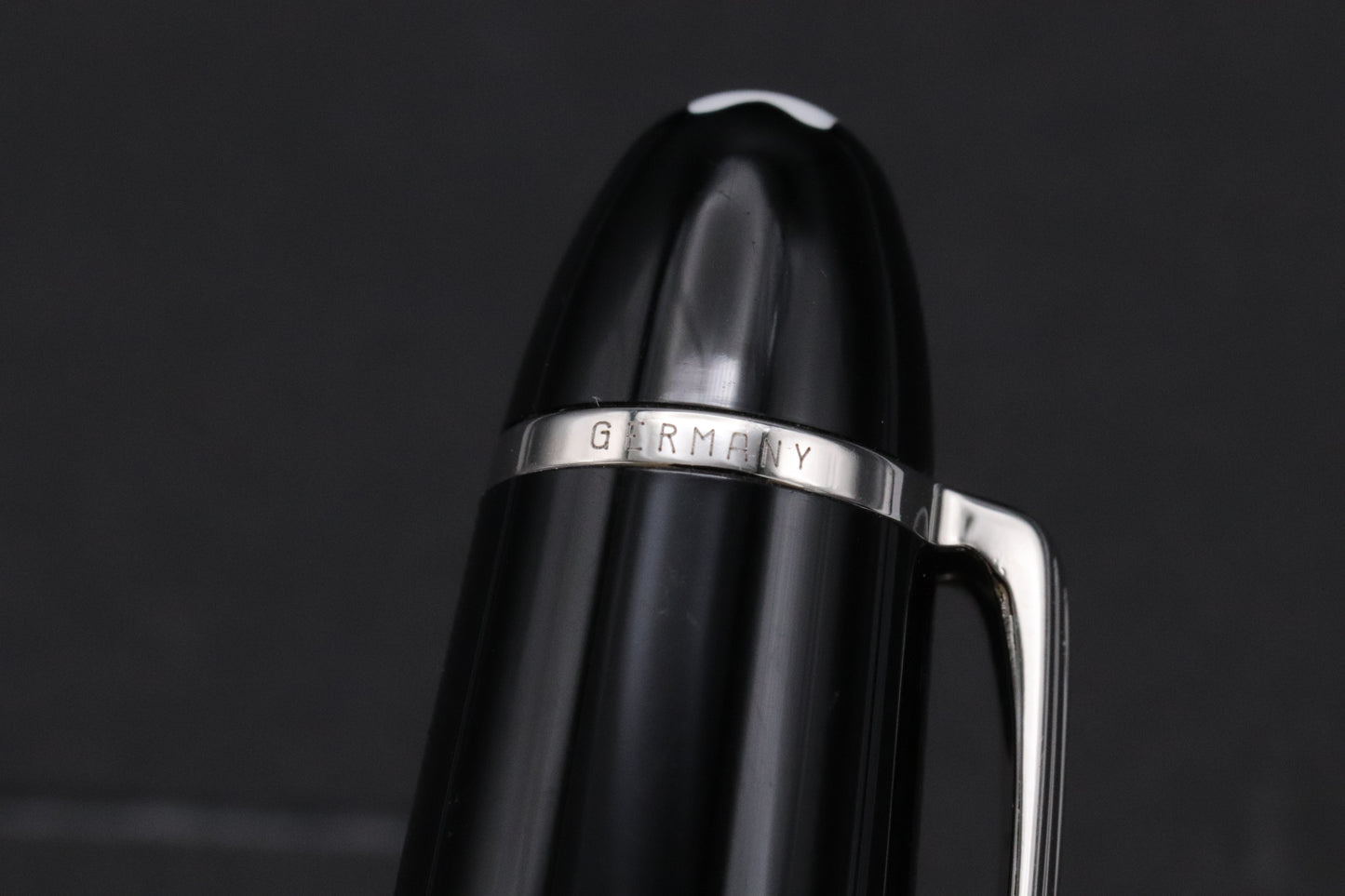 Montblanc Meisterstuck 146 LeGrand Platinum-Coated Fountain Pen - OB Nib