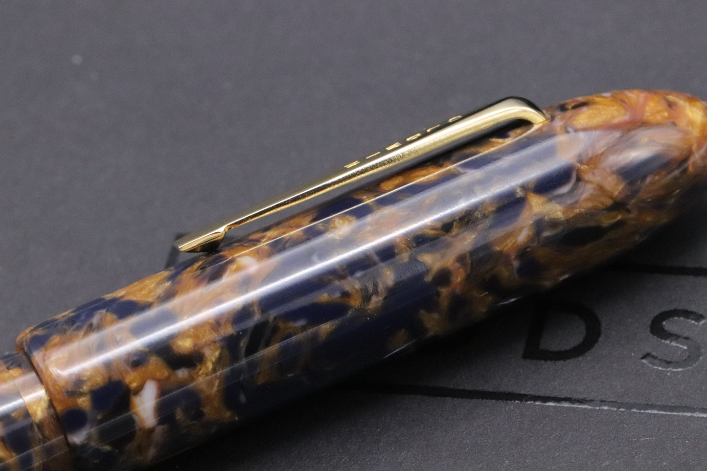 Oldwin Paris Le Classic Blue Saffron Celluloid Fountain Pen - NEVER INKED