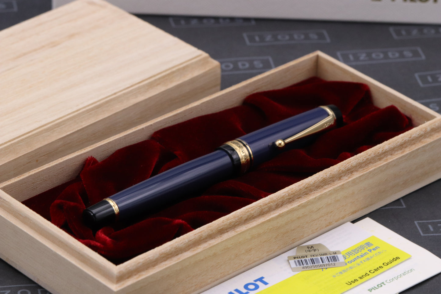 Pilot Custom 845 Urushi Blue Fountain Pen - UNUSED - Medium Nib
