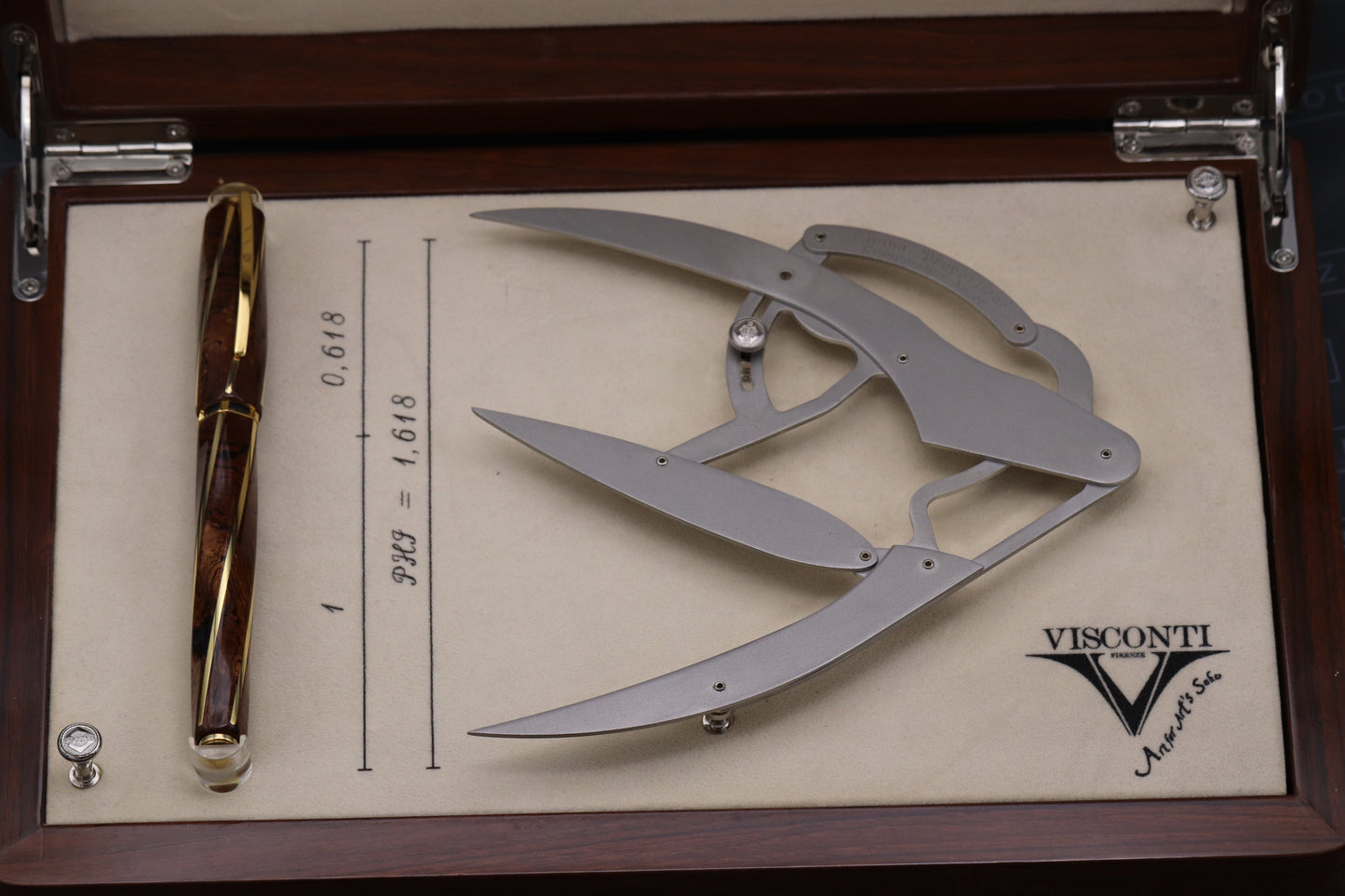 Visconti Divina Proporzione Burlwood Celluloid Solid Gold Fountain Pen - UNUSED