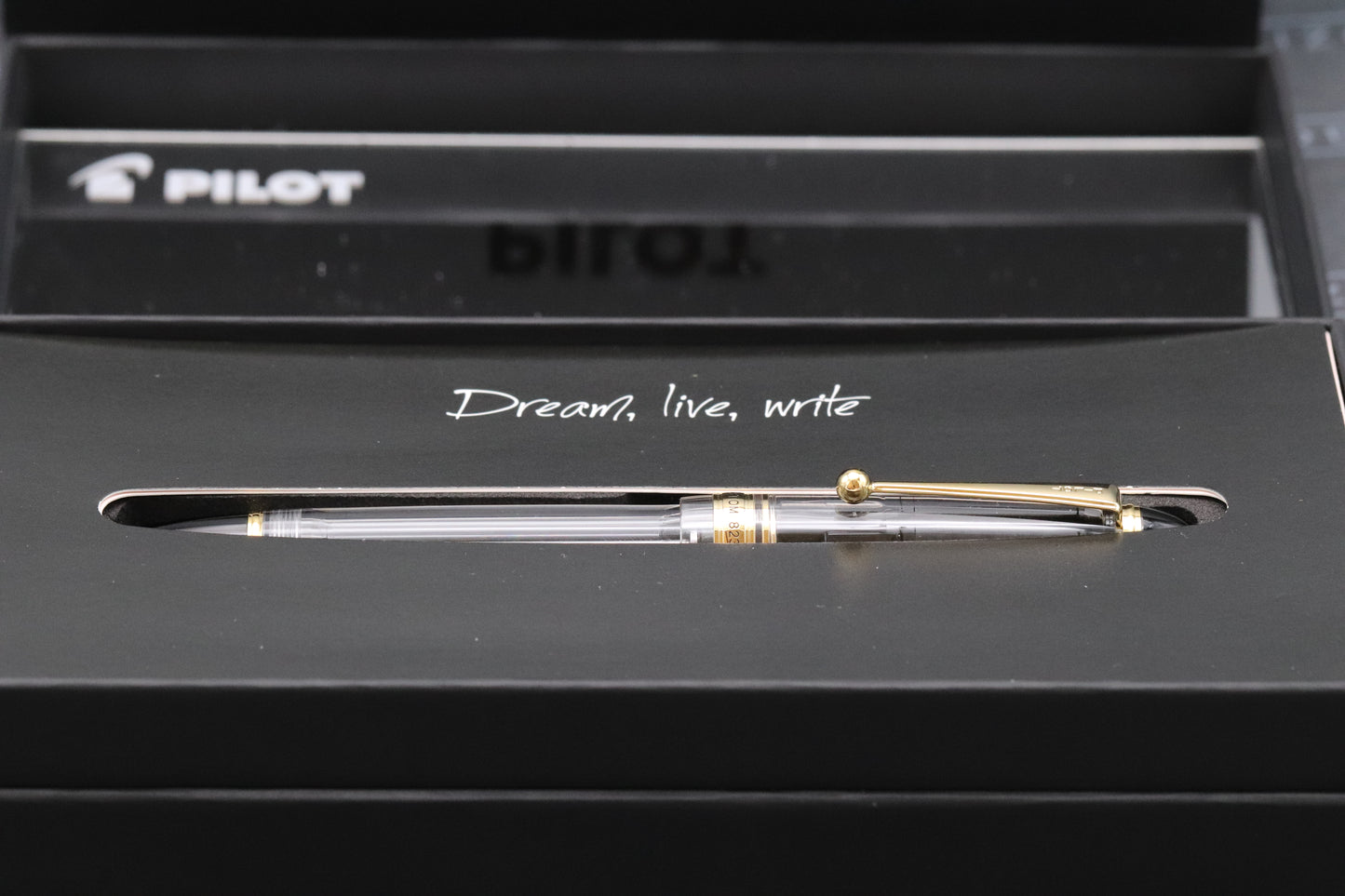 Pilot Custom 823 Clear Demonstrator Fountain Pen - UNUSED