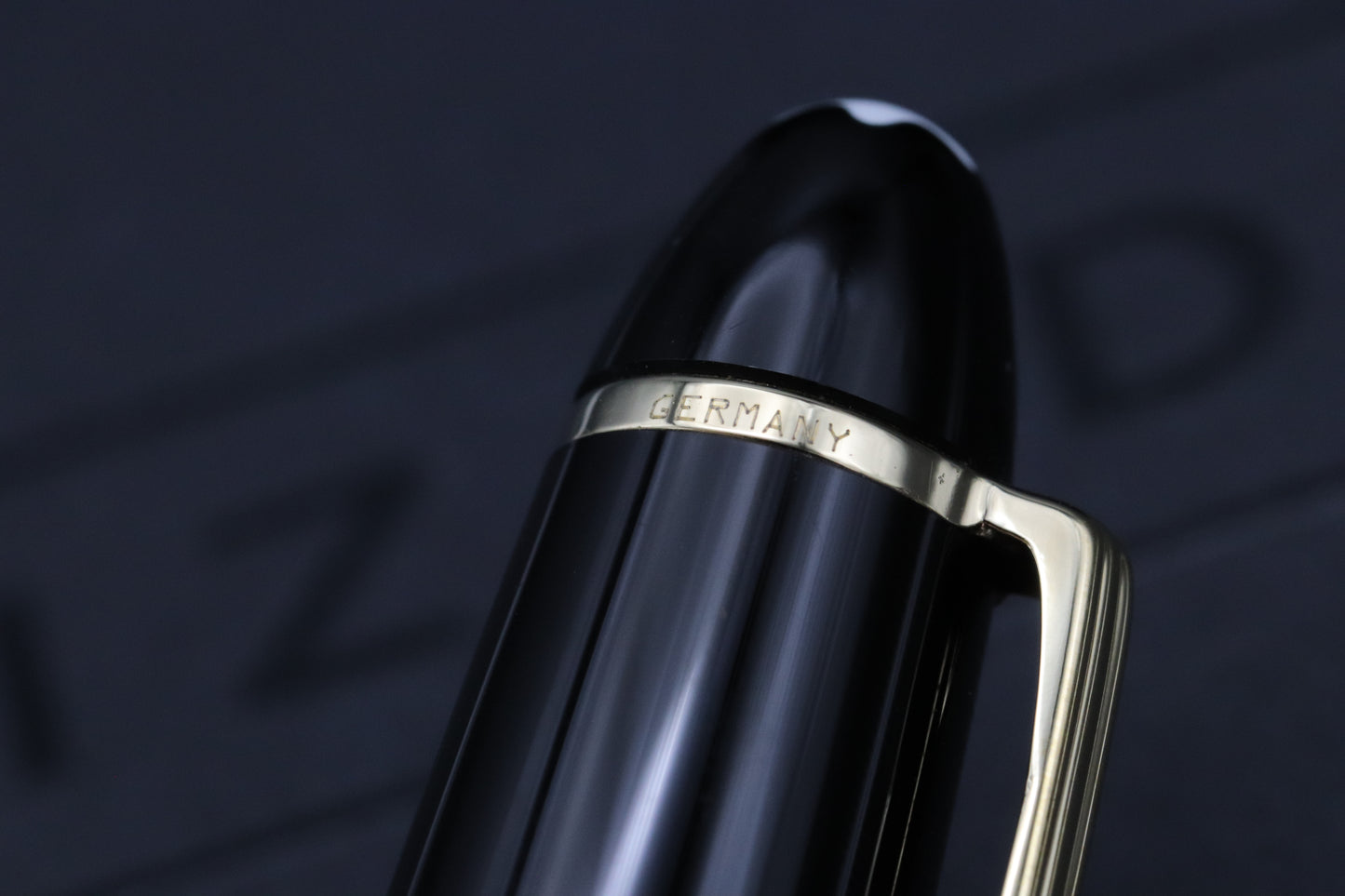 Montblanc Meisterstuck 166 LeGrand Gold Coated Document Highlighter