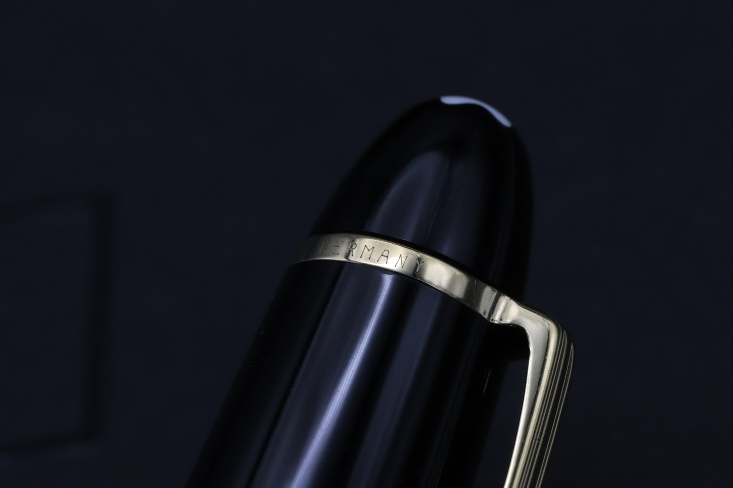 Montblanc Meisterstuck 146 LeGrand Gold-Coated Fountain Pen - Broad Nib