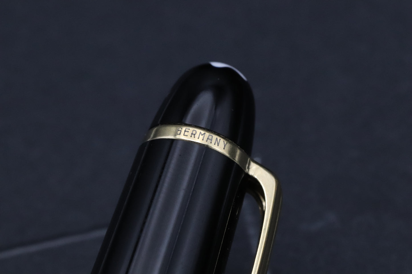 Montblanc Meisterstuck 145 Classique Gold Coated Fountain Pen - BB Nib