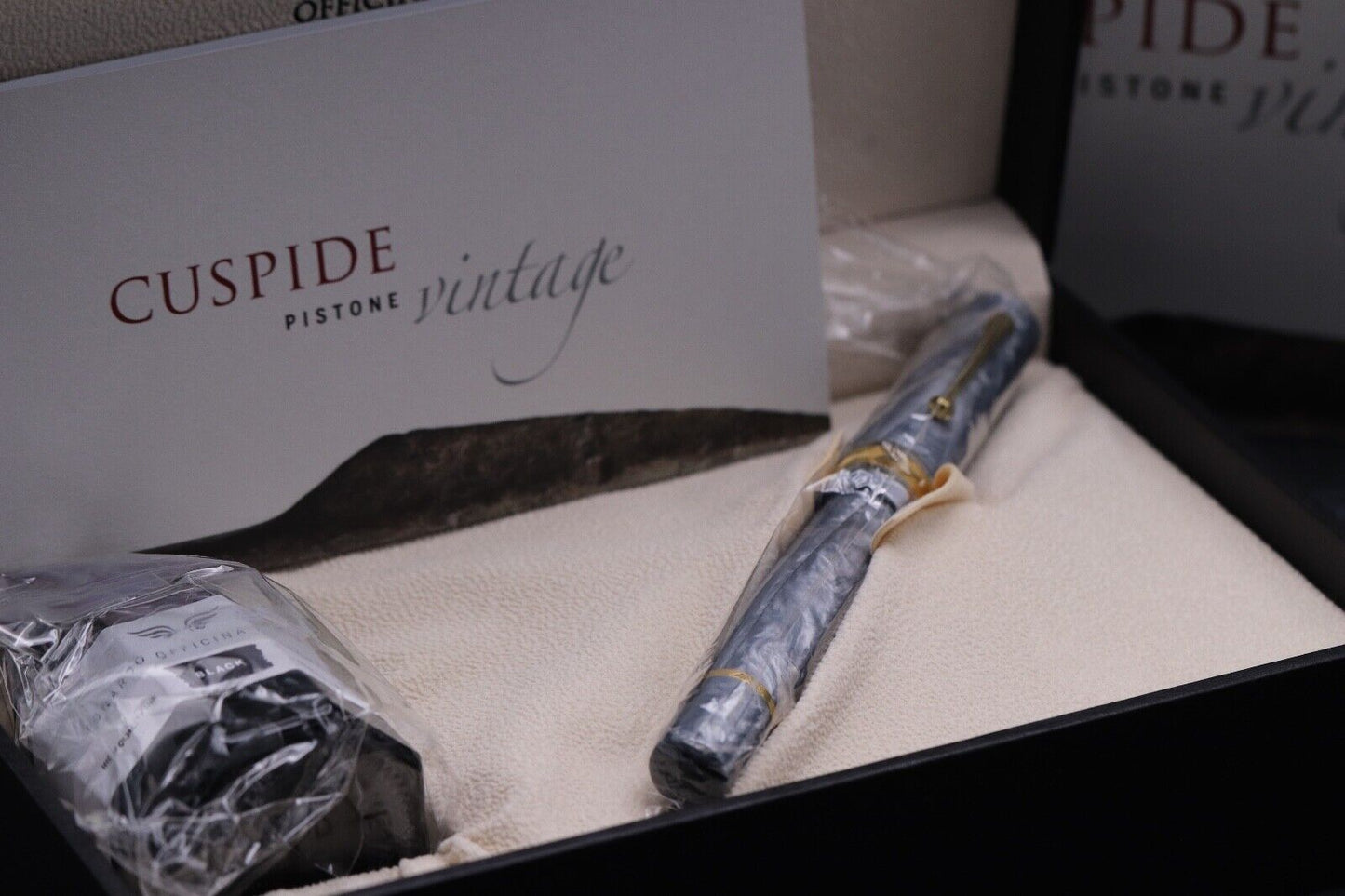 Leonardo Cuspide Mineral Grey LE70 Fountain Pen image 6