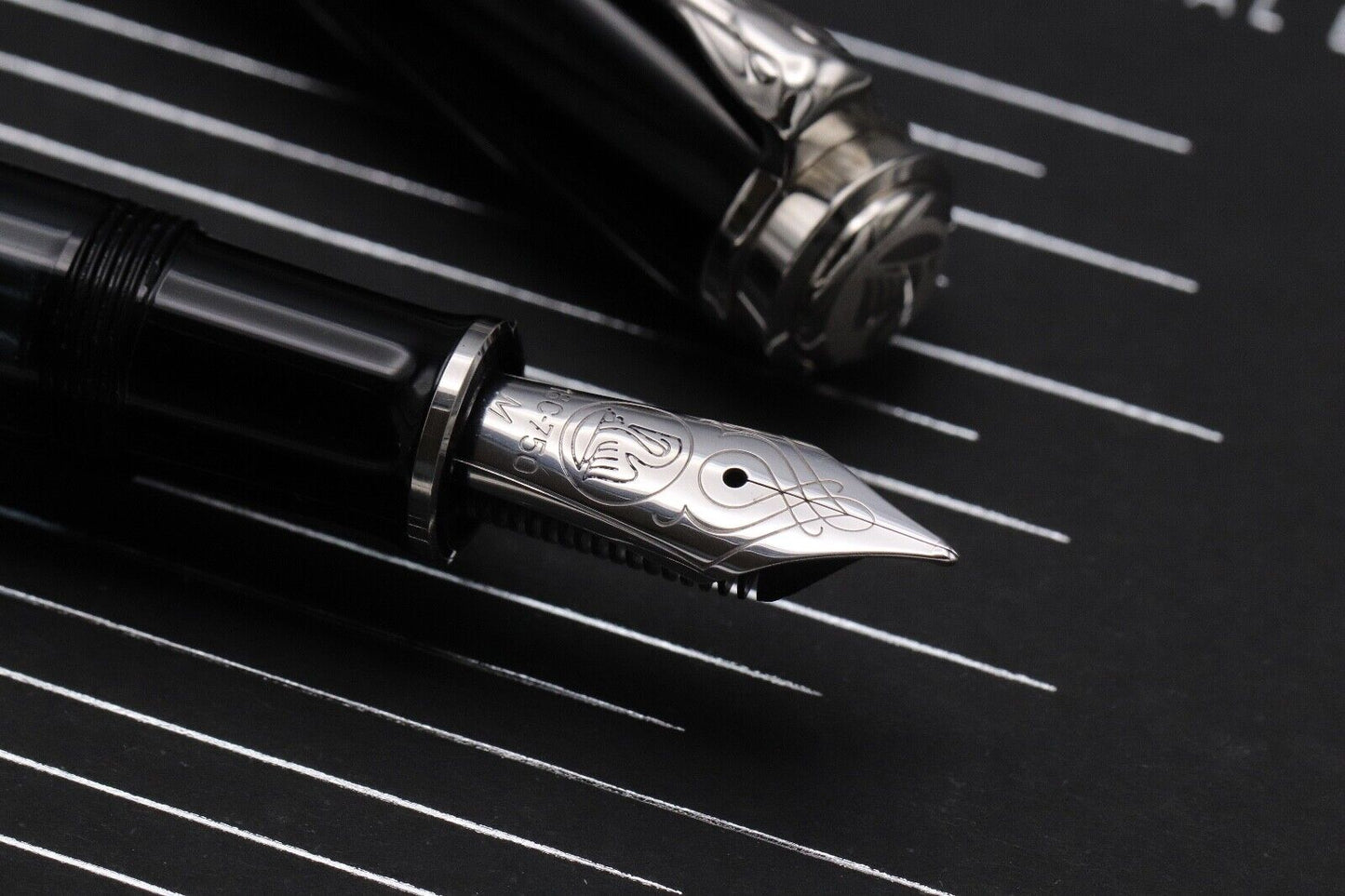 Pelikan Souveran M815 Metal Striped Fountain Pen image 2