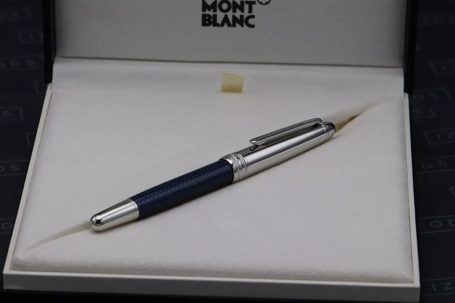 Montblanc Meisterstück Classique Blue Hour Doue Rollerball Pen image 5