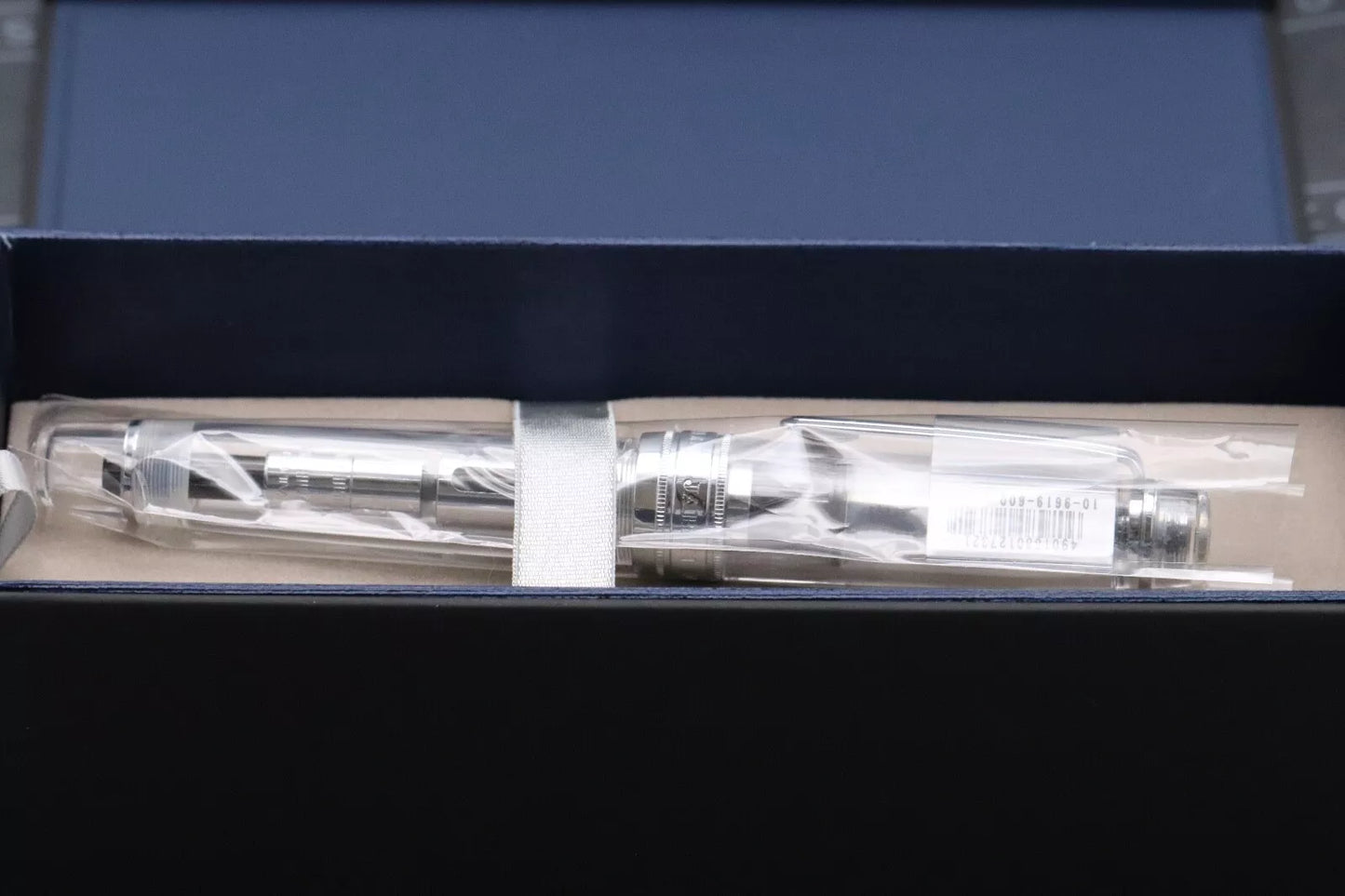 Sailor Professional Gear King of Pen Demonstrator Fountain Pen - Broad Nib image 7