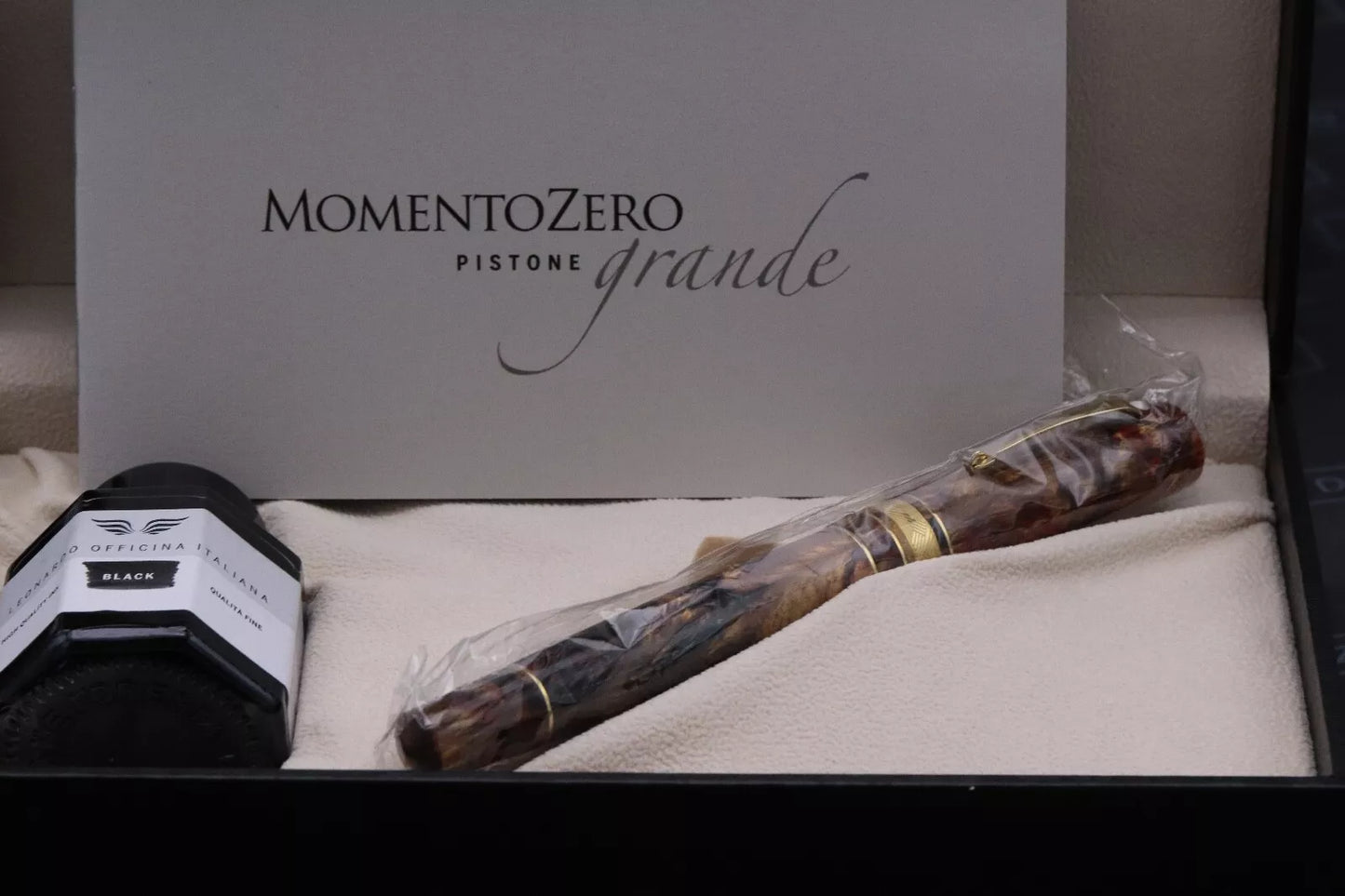 Leonardo Momento Zero Grande Golden Rule LE70 Fountain Pen image 8