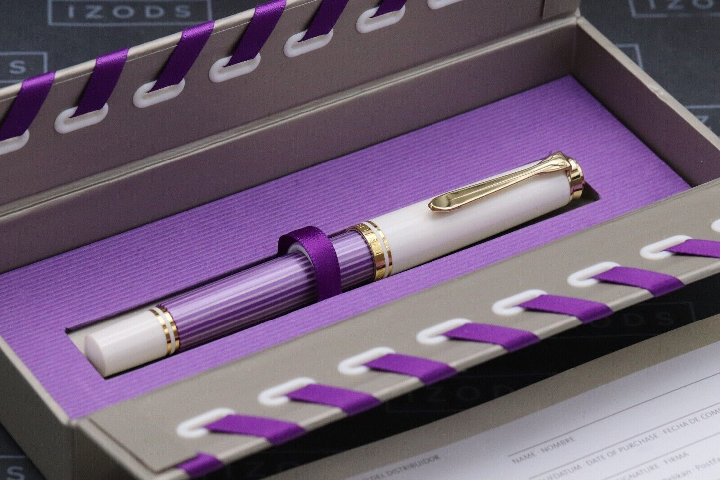 Pelikan Souveran M600 Violet White Special Edition Fountain Pen image 5