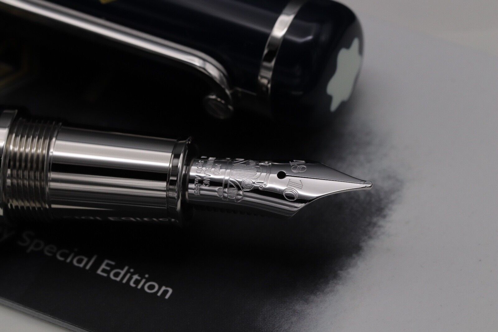 Montblanc Great Characters Homage To The Great Gatsby Fountain Pen - UNUSED image 2