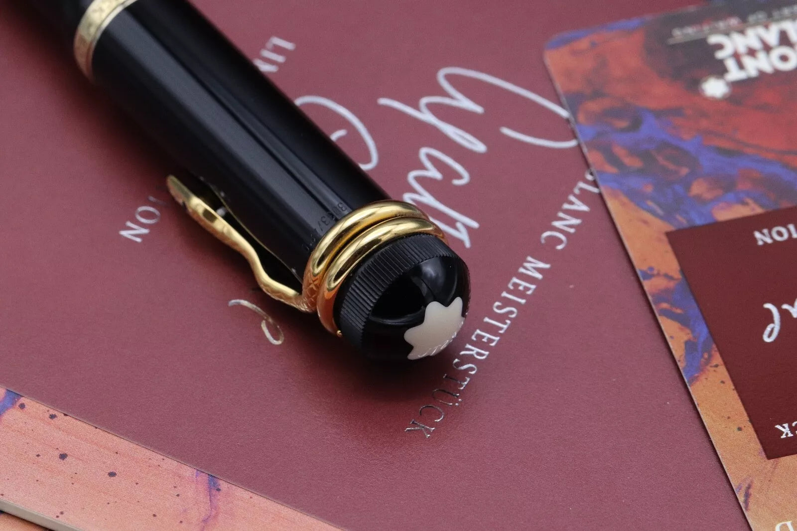 Montblanc Writers Edition Agatha Christie Vermeil Fountain Pen - UNUSED image 9