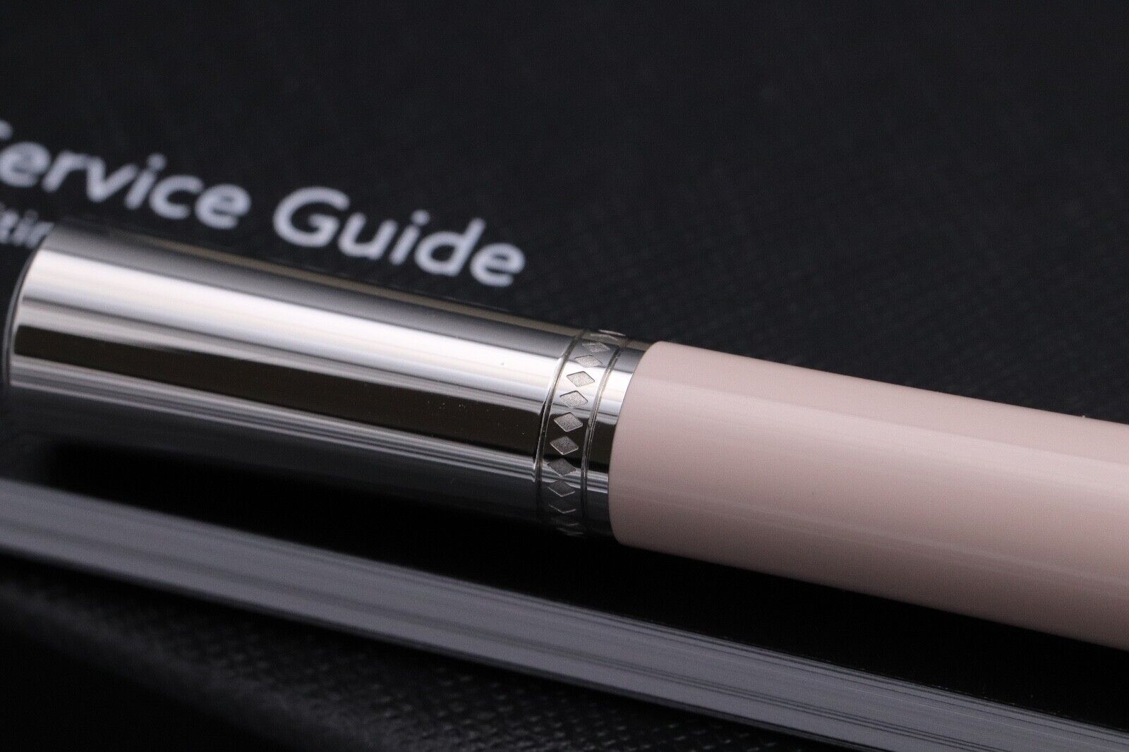 Montblanc Muses Poudre Special Edition Fountain Pen image 4