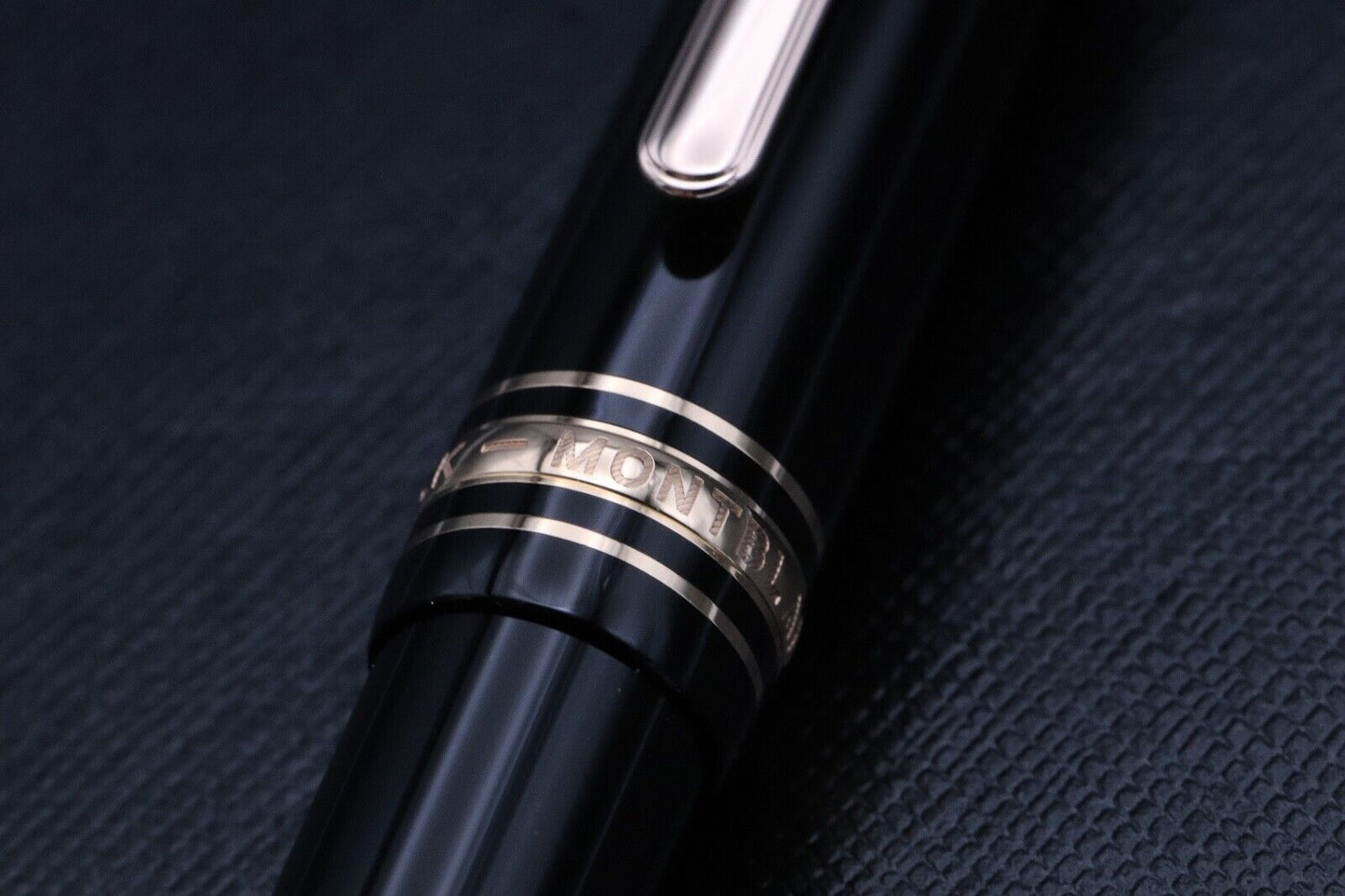 Montblanc Meisterstuck Classique Red Gold Coated Fountain Pen - NEVER INKED image 3