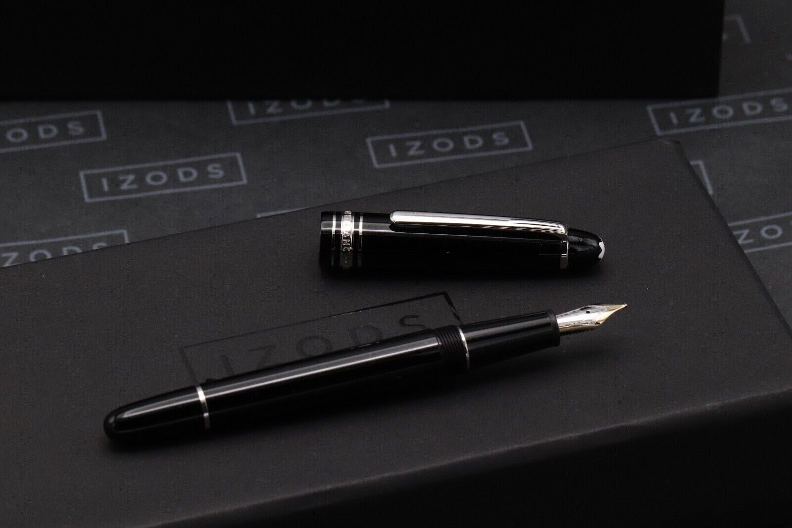 Montblanc Meisterstuck 145 Classique Platinum Coated Fountain Pen image 1