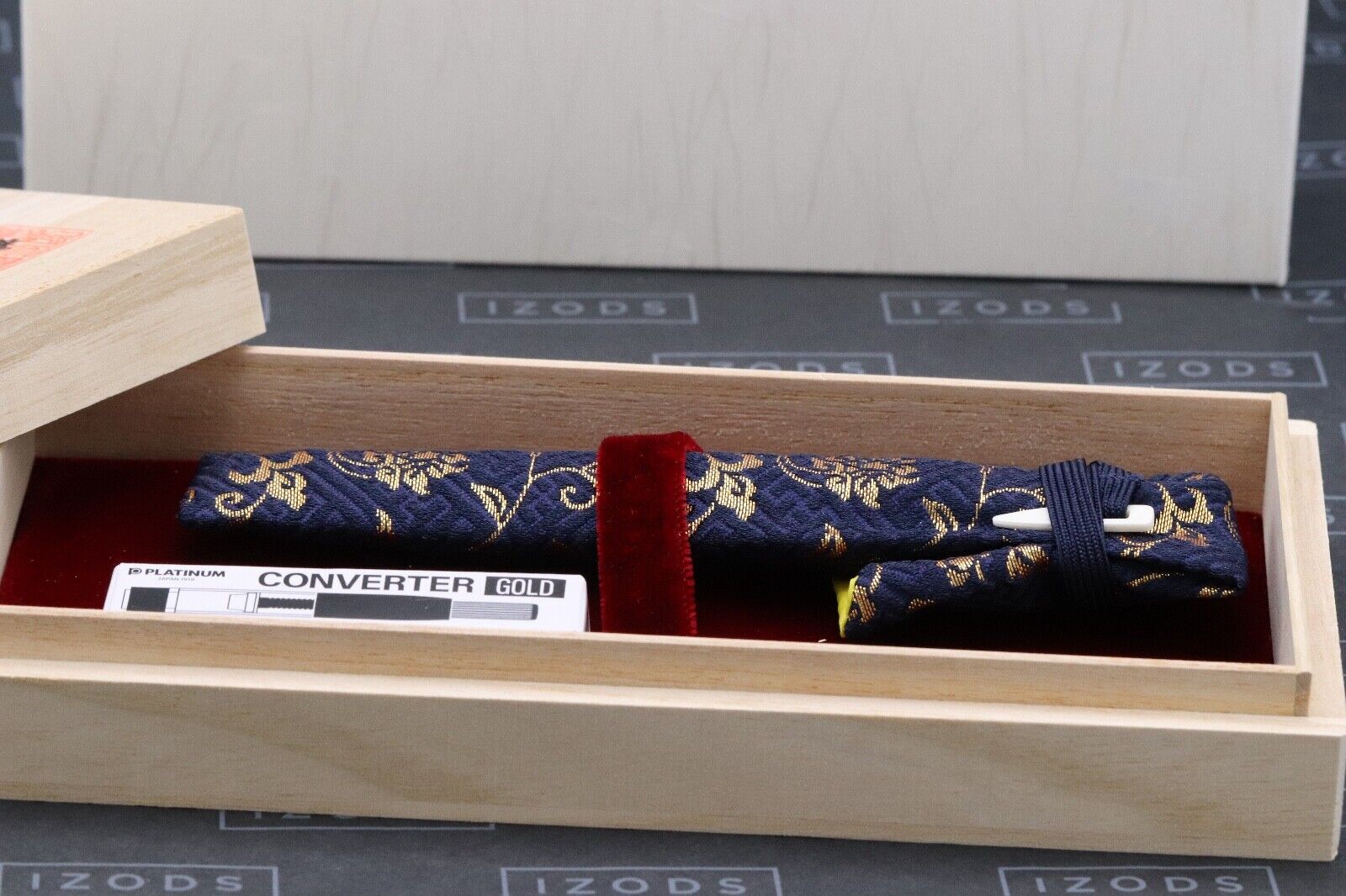 Nakaya Portable Cigar Araishu Fountain Pen - DIPPED image 4