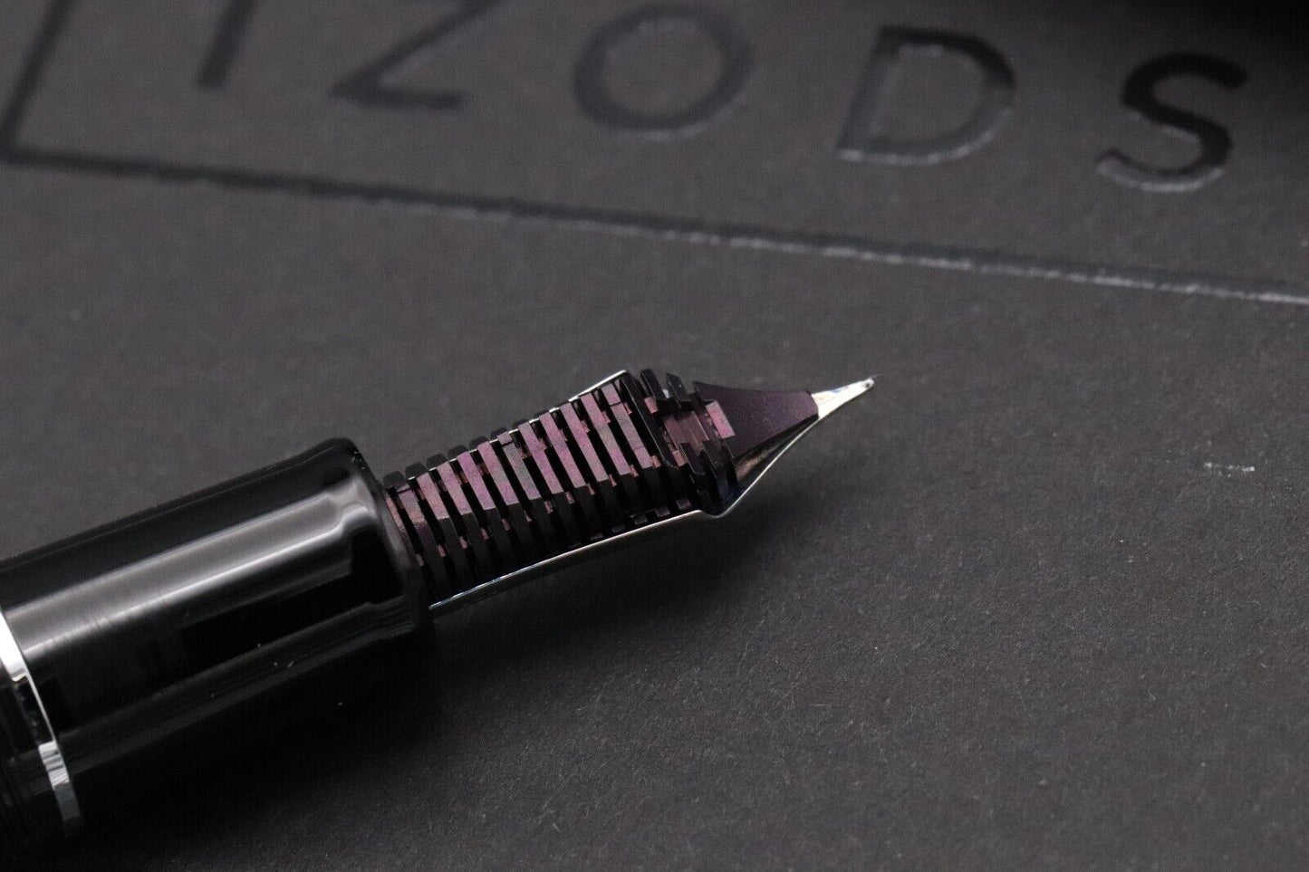 Sailor Pro Gear Red Black Marble Ebonite Fountain Pen - H-F Nib image 4