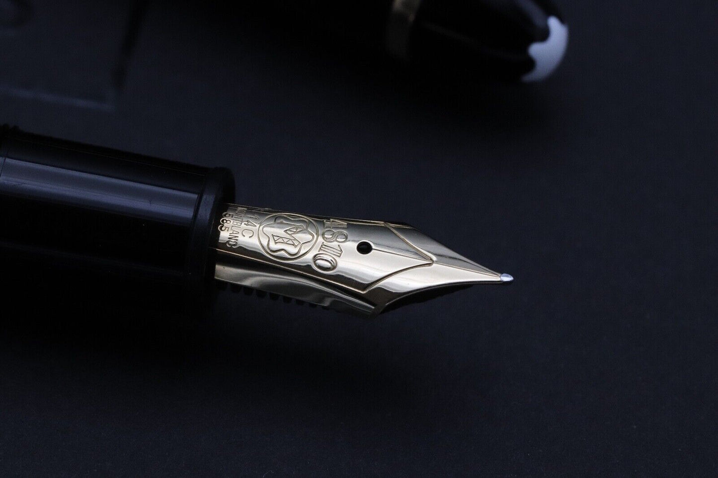 Montblanc Meisterstuck 146 LeGrand Gold Coated Fountain Pen - Monotone M Nib image 2