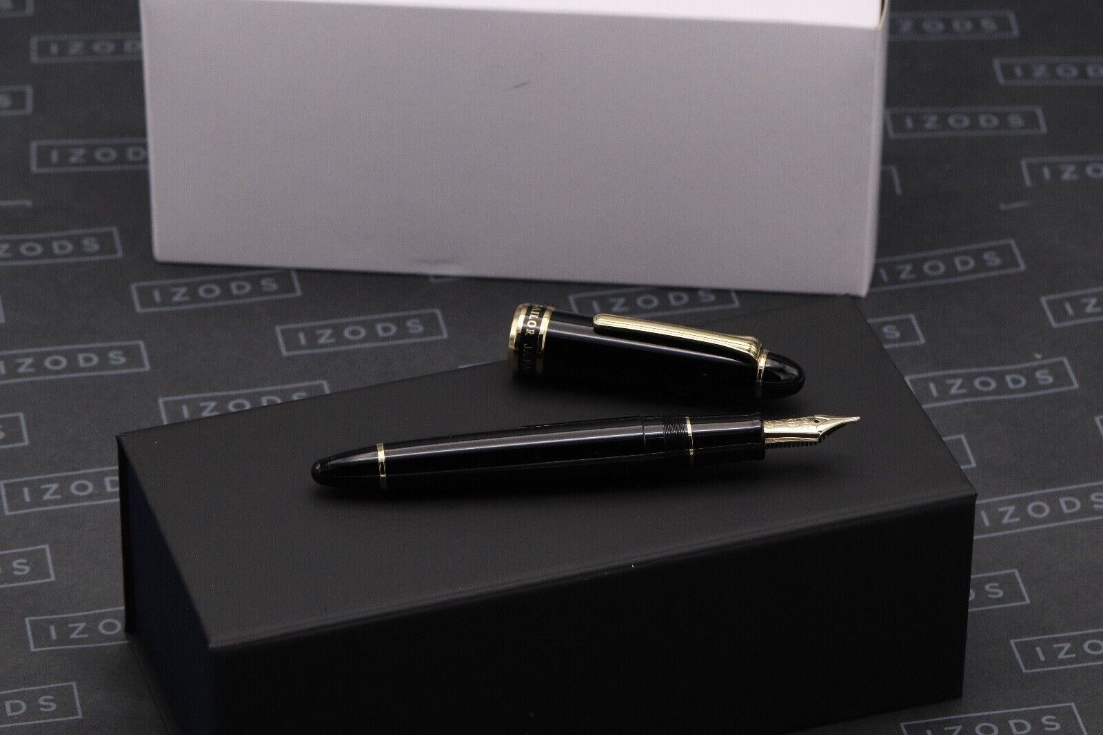 Sailor 1911L Black Gold Fountain Pen - Naginata Cross Point Nib image 0