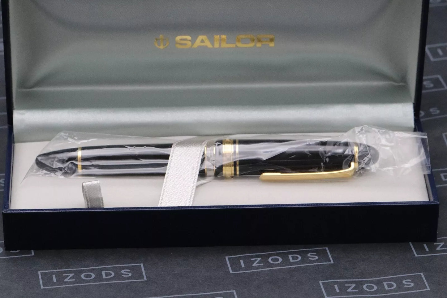 Sailor 1911 Realo GT Black Fountain Pen - UNUSED - Medium Fine (MF) Nib image 5
