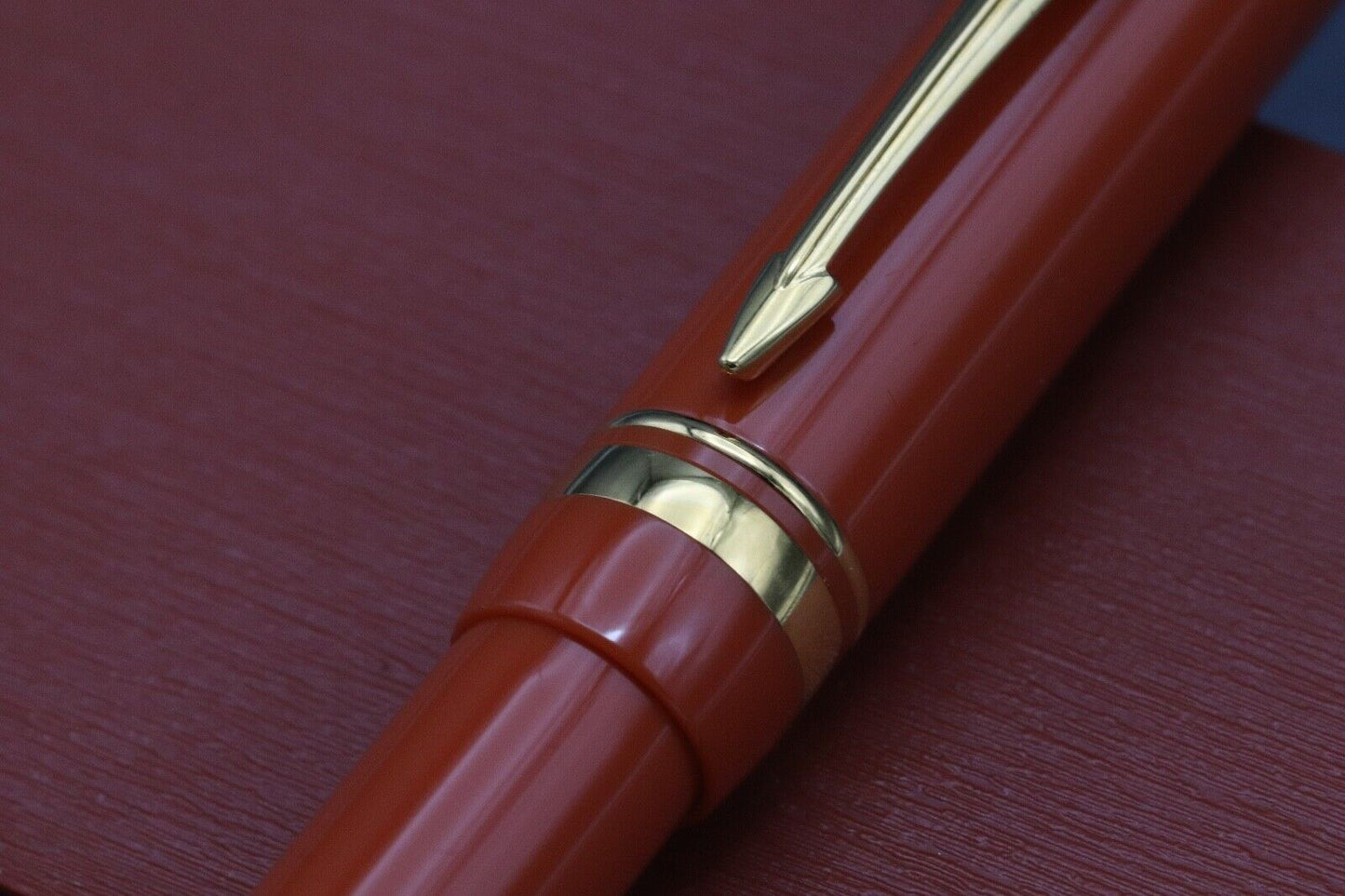 Parker Duofold International Orange Fountain Pen - Michael Masuyama IF Nib image 4
