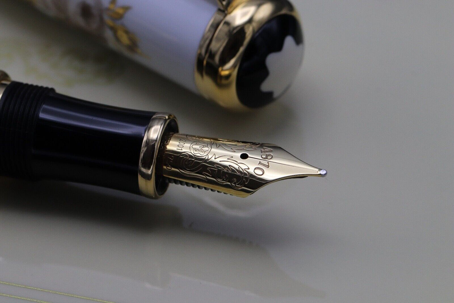 Montblanc Patron of Art 4810 Marquis de Pompadour Fountain Pen - SEALED - F Nib image 4