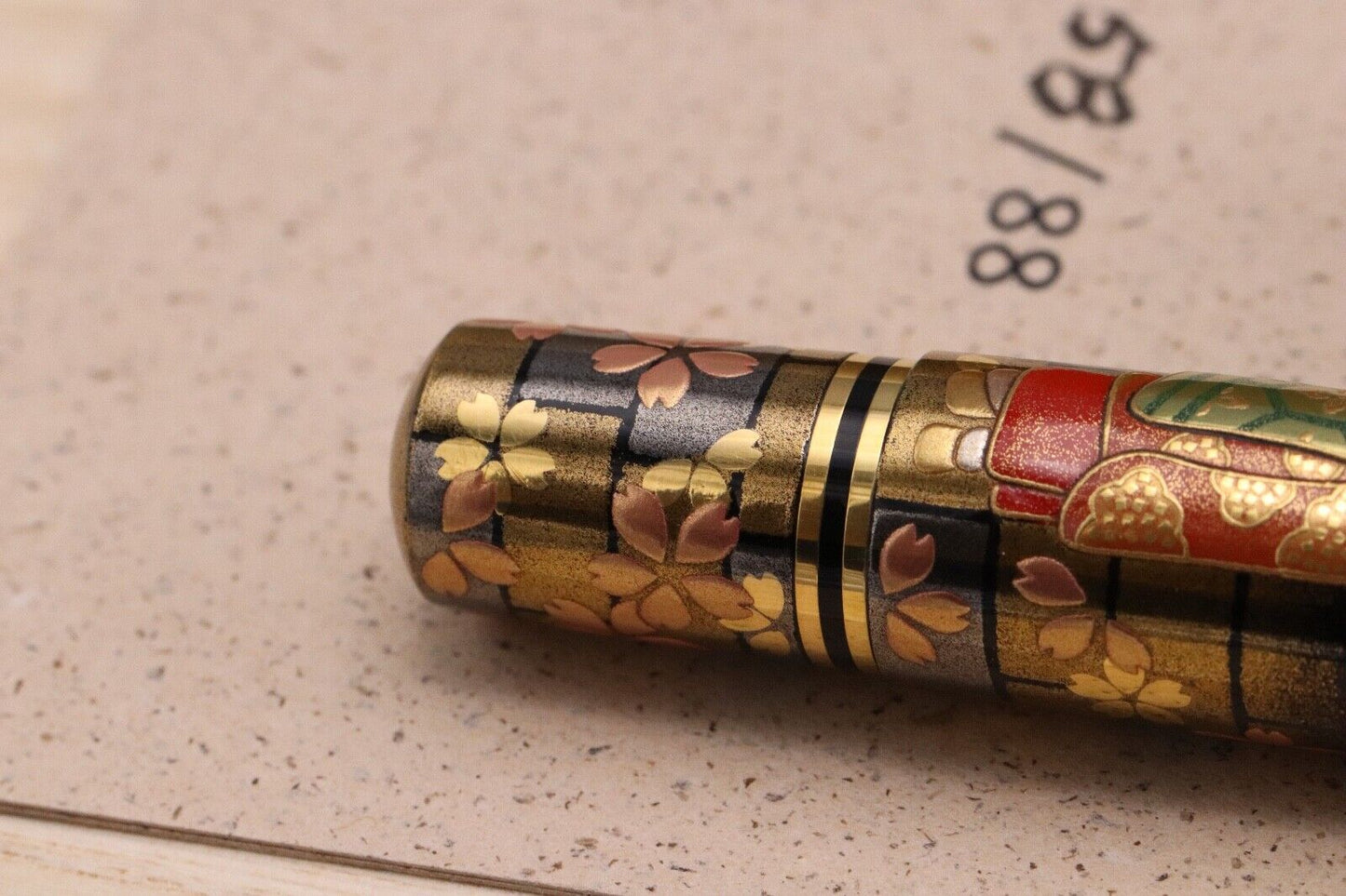 Pelikan M1000 Maiko in Kyoto Maki-e LE88 Fountain Pen - UNUSED image 3