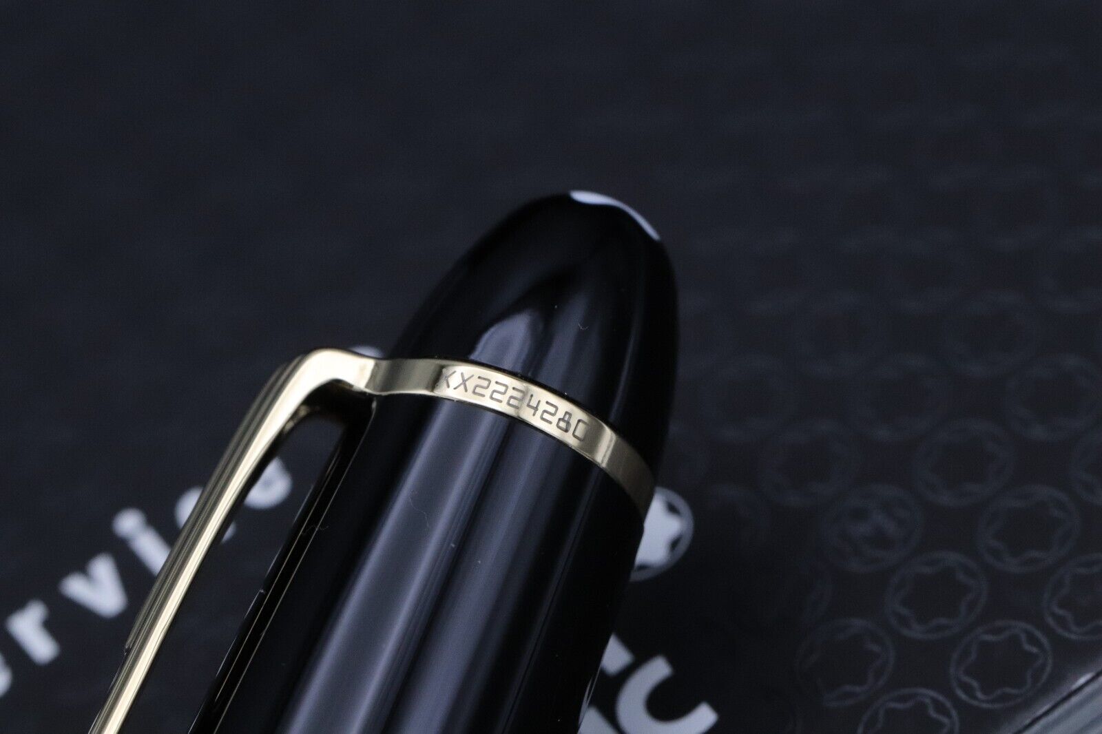 Montblanc Meisterstück 161 LeGrand Gold-Coated Ballpoint Pen - UNUSED image 3