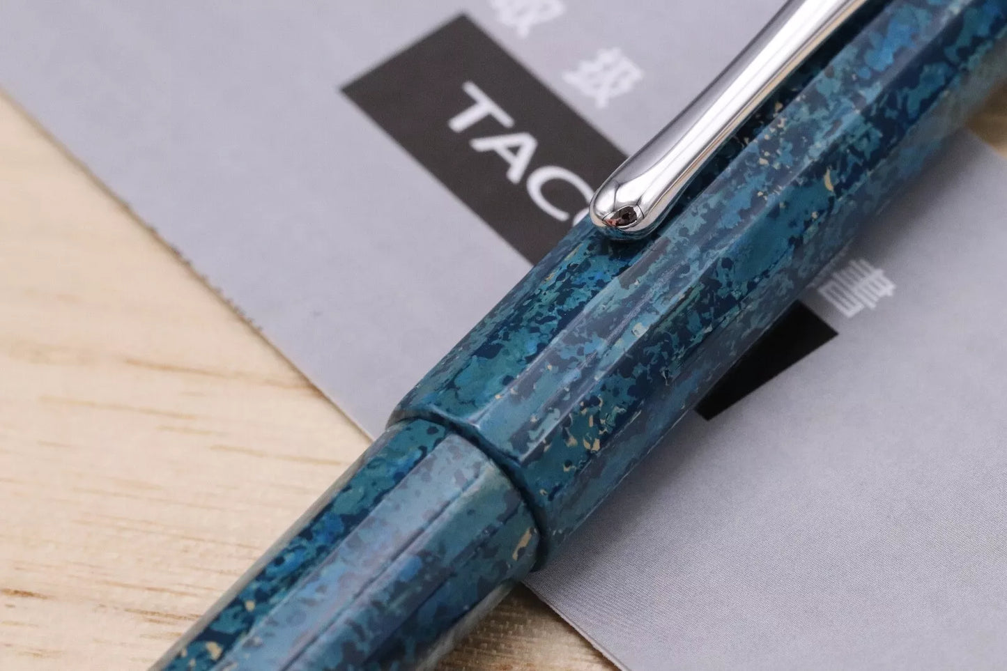 Taccia Hyakko Hisho Hakudou Limited Edition Fountain Pen image 5
